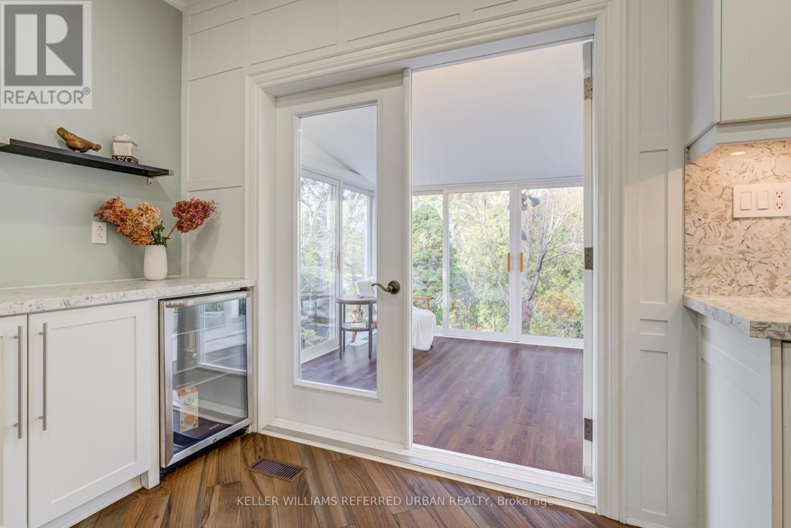 1005 Dormer Street, Mississauga, Ontario  L5E 1T7 - Photo 19 - W12578012