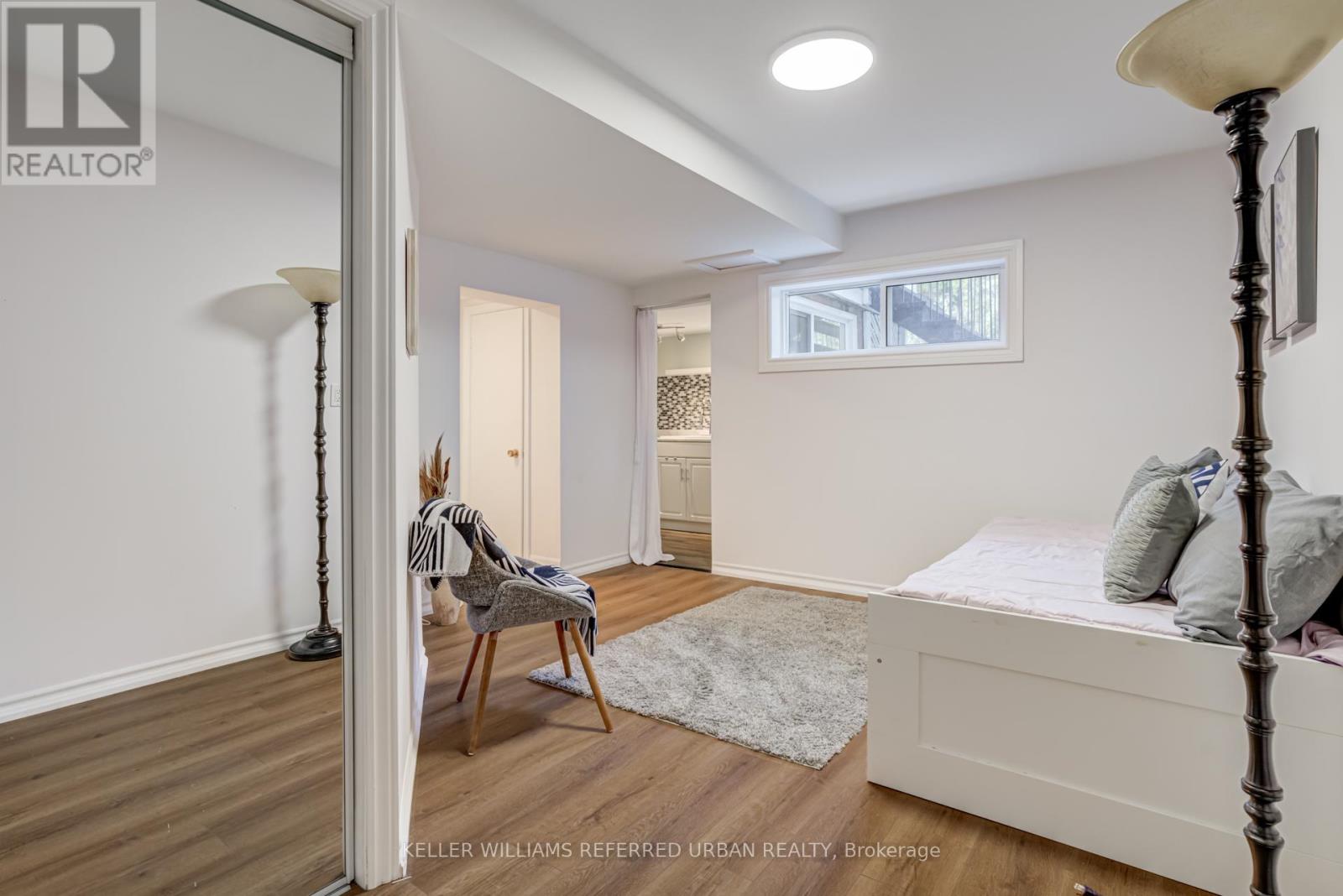 1005 Dormer Street, Mississauga, Ontario  L5E 1T7 - Photo 42 - W12578012