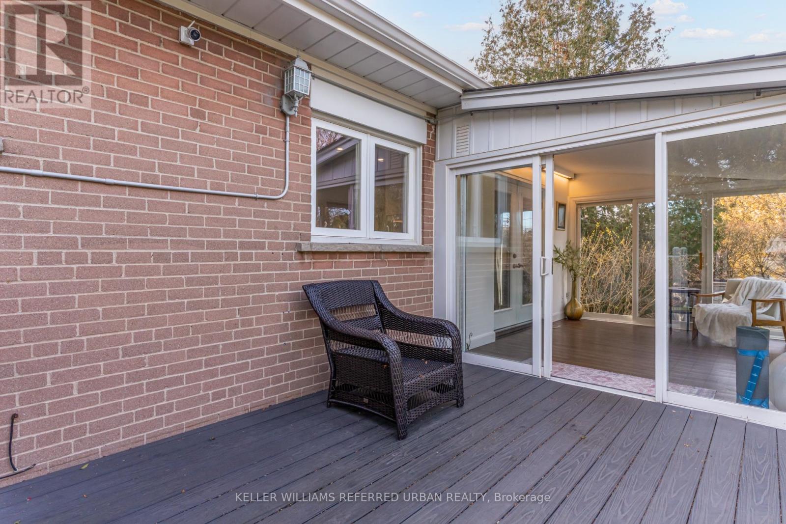 1005 Dormer Street, Mississauga, Ontario  L5E 1T7 - Photo 45 - W12578012