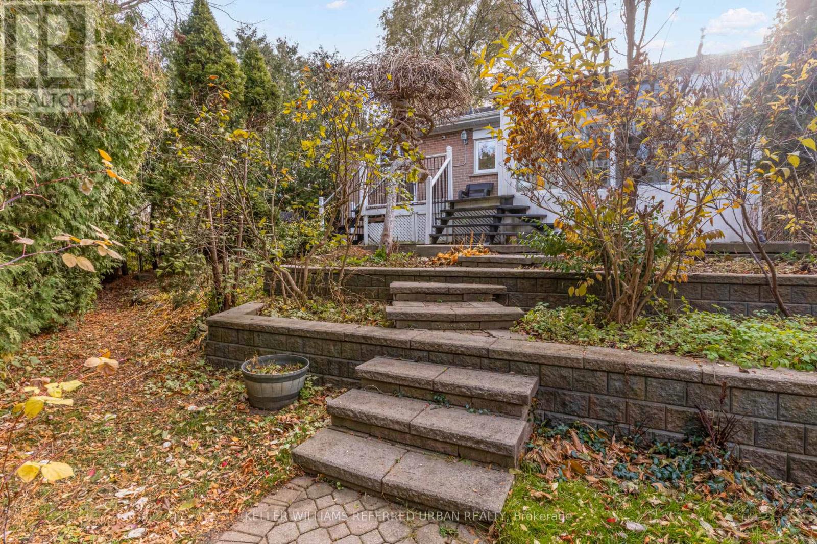 1005 Dormer Street, Mississauga, Ontario  L5E 1T7 - Photo 48 - W12578012