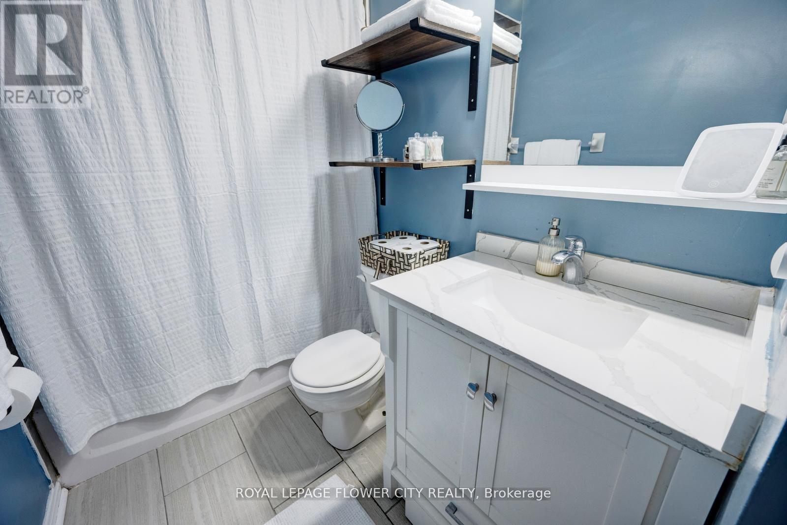 607 Rossellini Drive, Mississauga, Ontario  L5W 1M5 - Photo 21 - W12578014