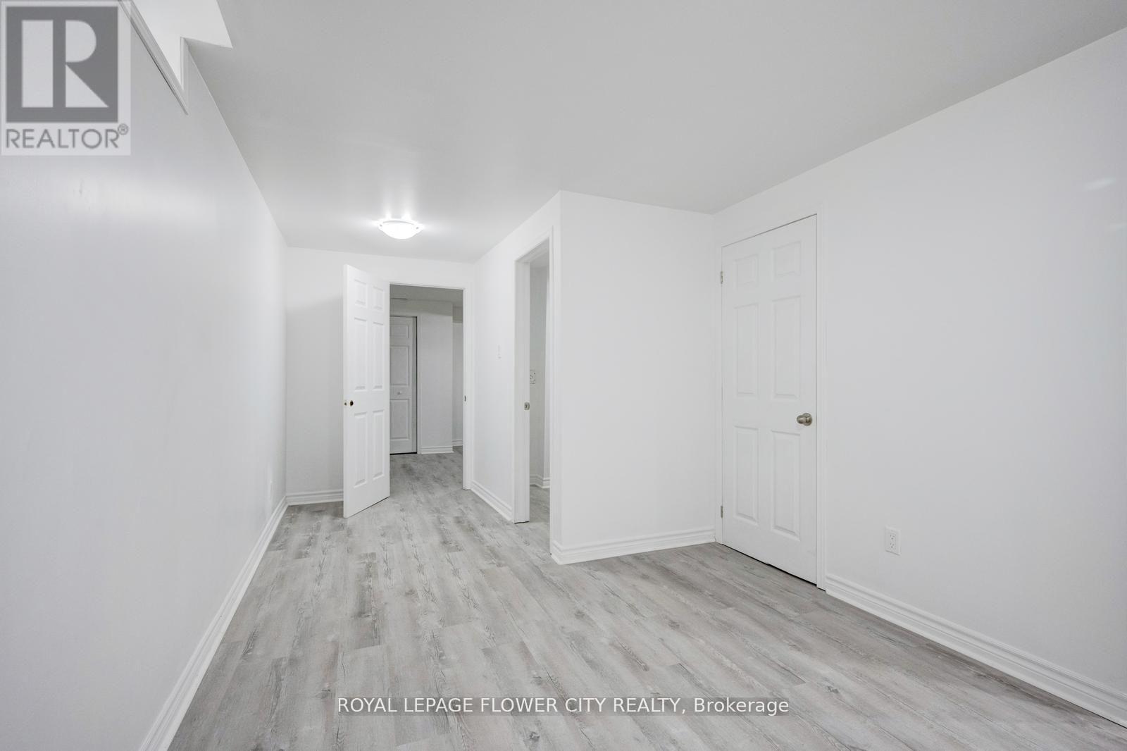 607 Rossellini Drive, Mississauga, Ontario  L5W 1M5 - Photo 40 - W12578014