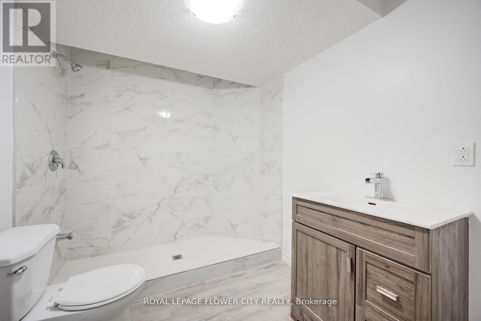 607 Rossellini Drive, Mississauga, Ontario  L5W 1M5 - Photo 43 - W12578014