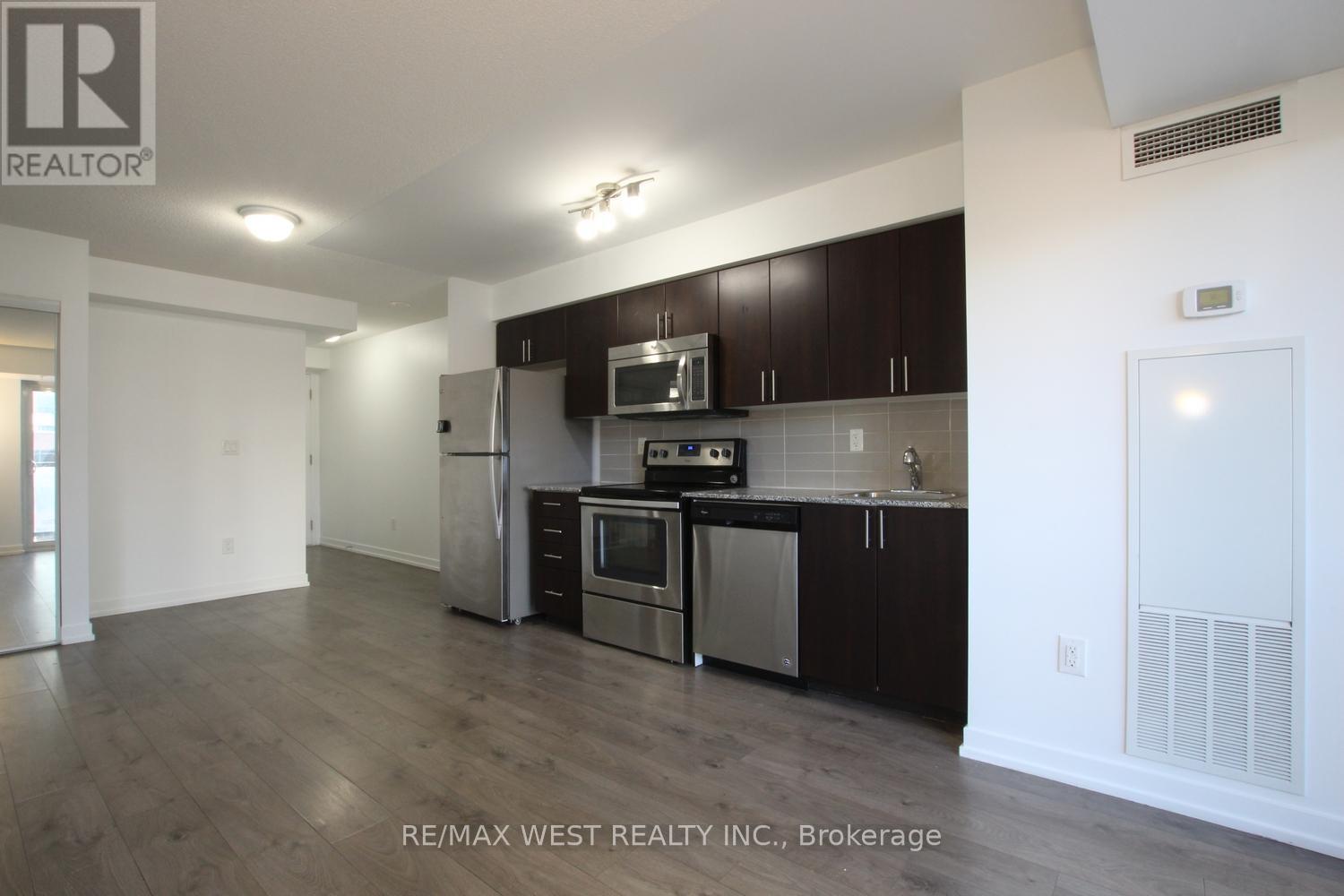 318 - 1420 Dupont Street, Toronto, Ontario  M5V 3B1 - Photo 4 - W12578026