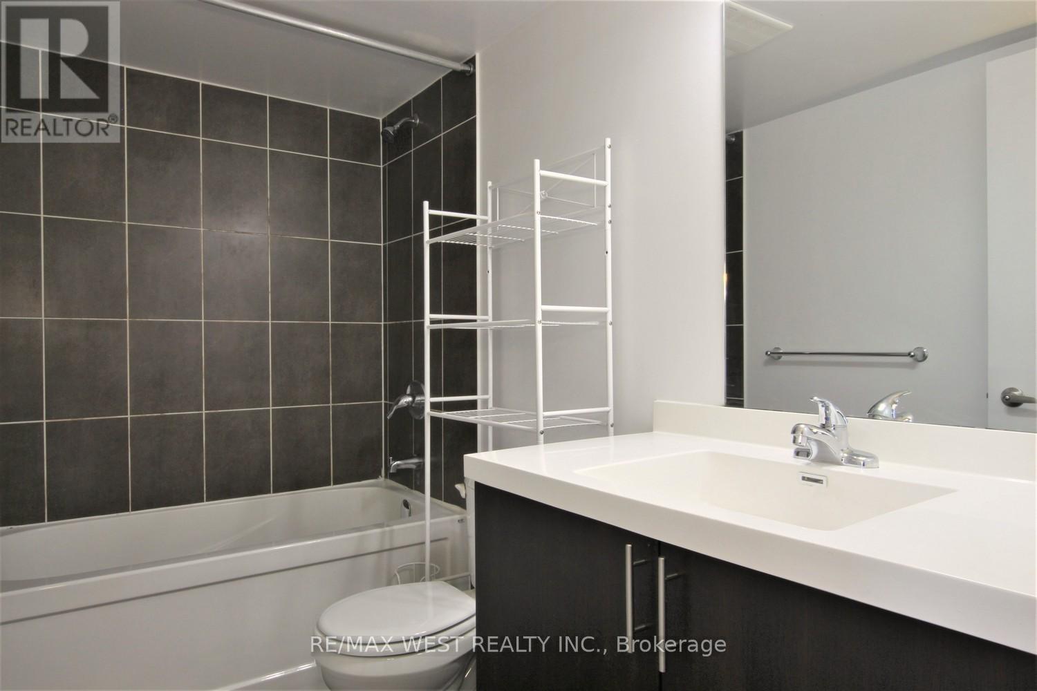 318 - 1420 Dupont Street, Toronto, Ontario  M5V 3B1 - Photo 6 - W12578026