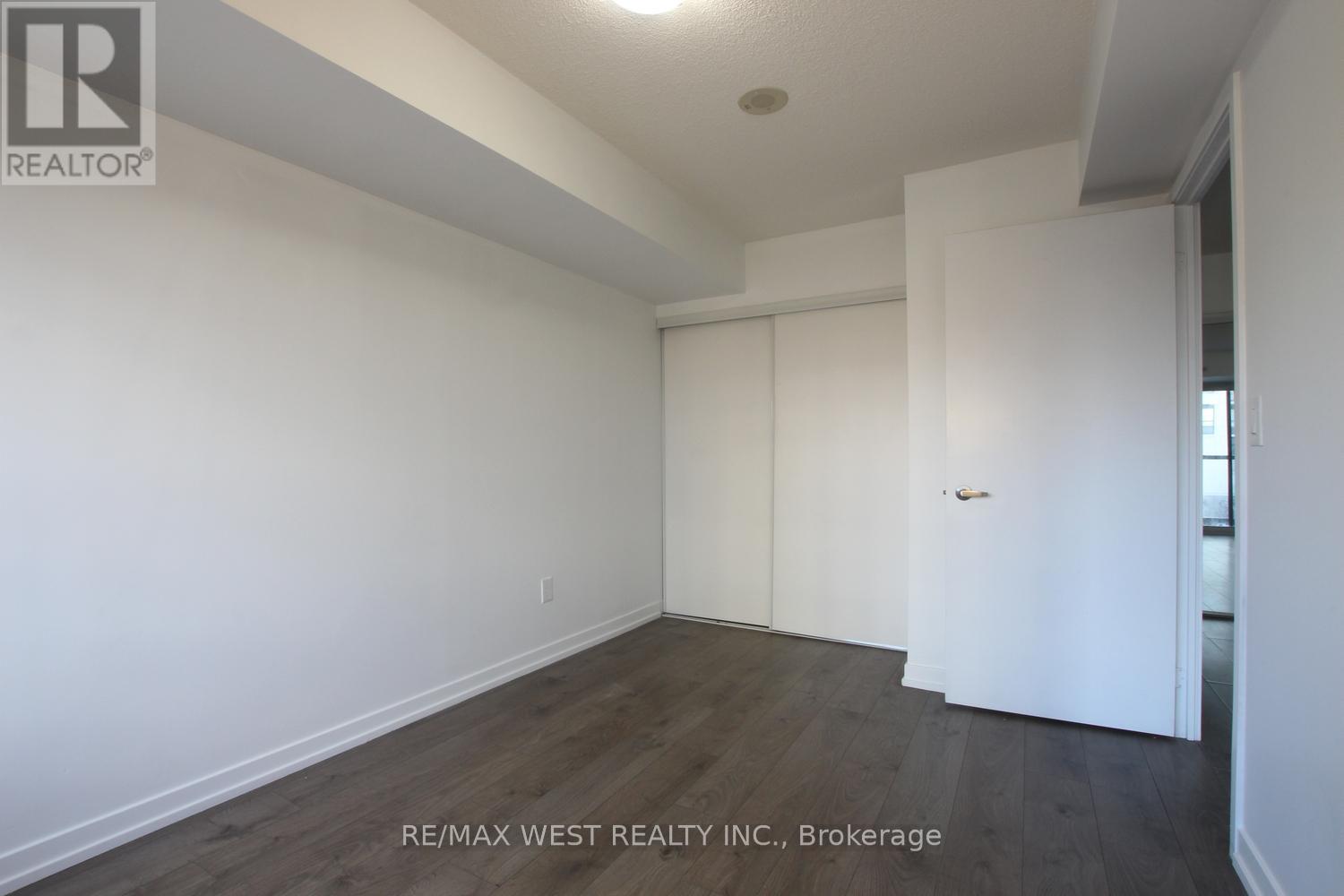 318 - 1420 Dupont Street, Toronto, Ontario  M5V 3B1 - Photo 8 - W12578026