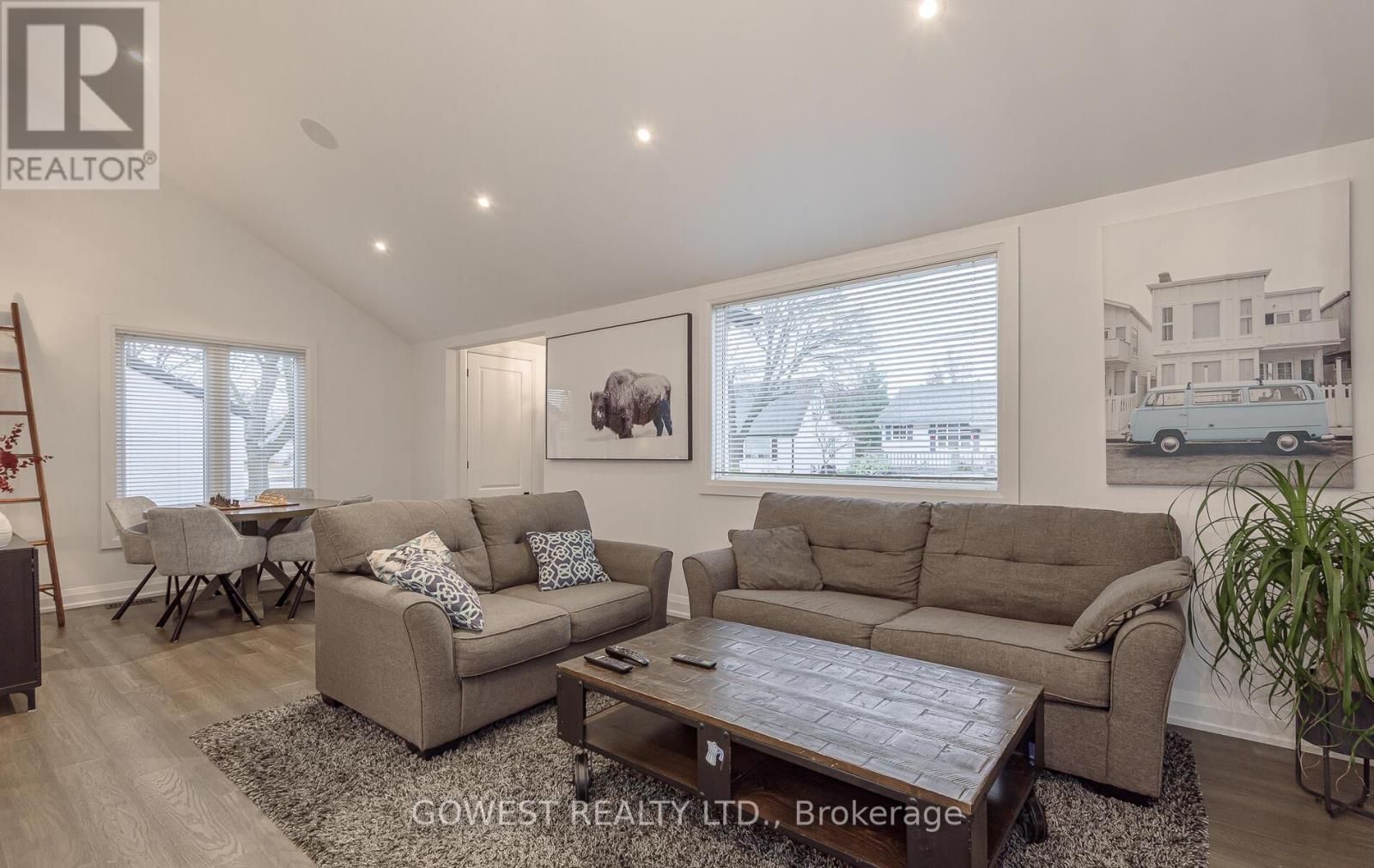 36 Normandy Boulevard, Halton Hills, Ontario  L7G 1W1 - Photo 11 - W12578036