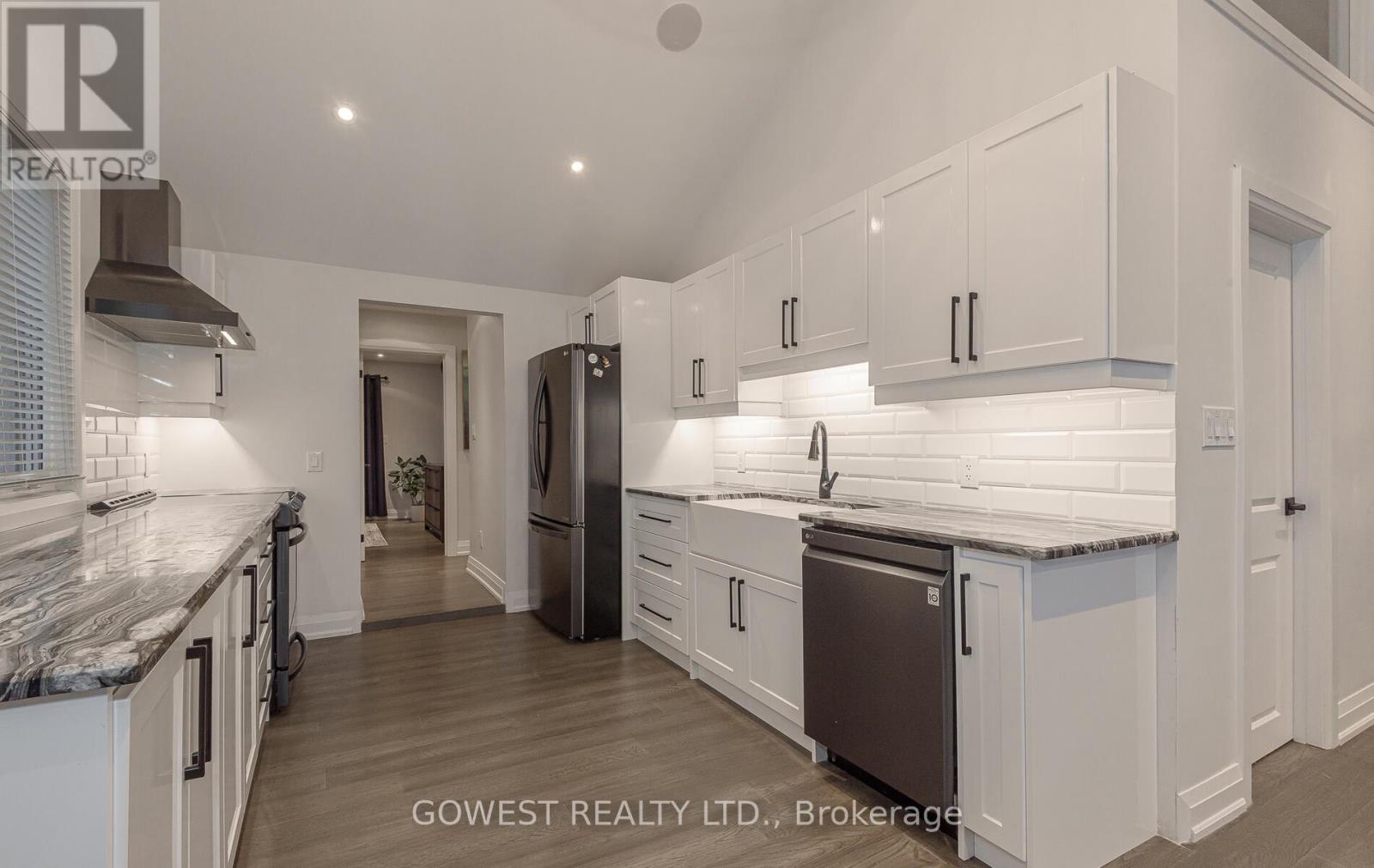 36 Normandy Boulevard, Halton Hills, Ontario  L7G 1W1 - Photo 13 - W12578036