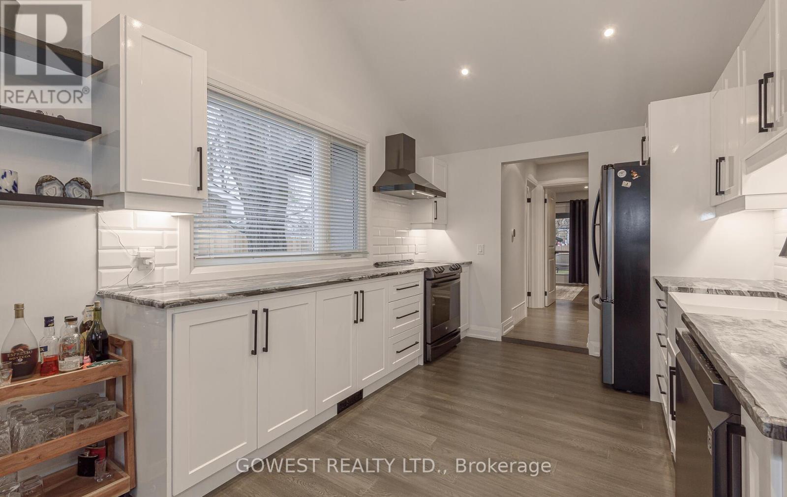 36 Normandy Boulevard, Halton Hills, Ontario  L7G 1W1 - Photo 14 - W12578036