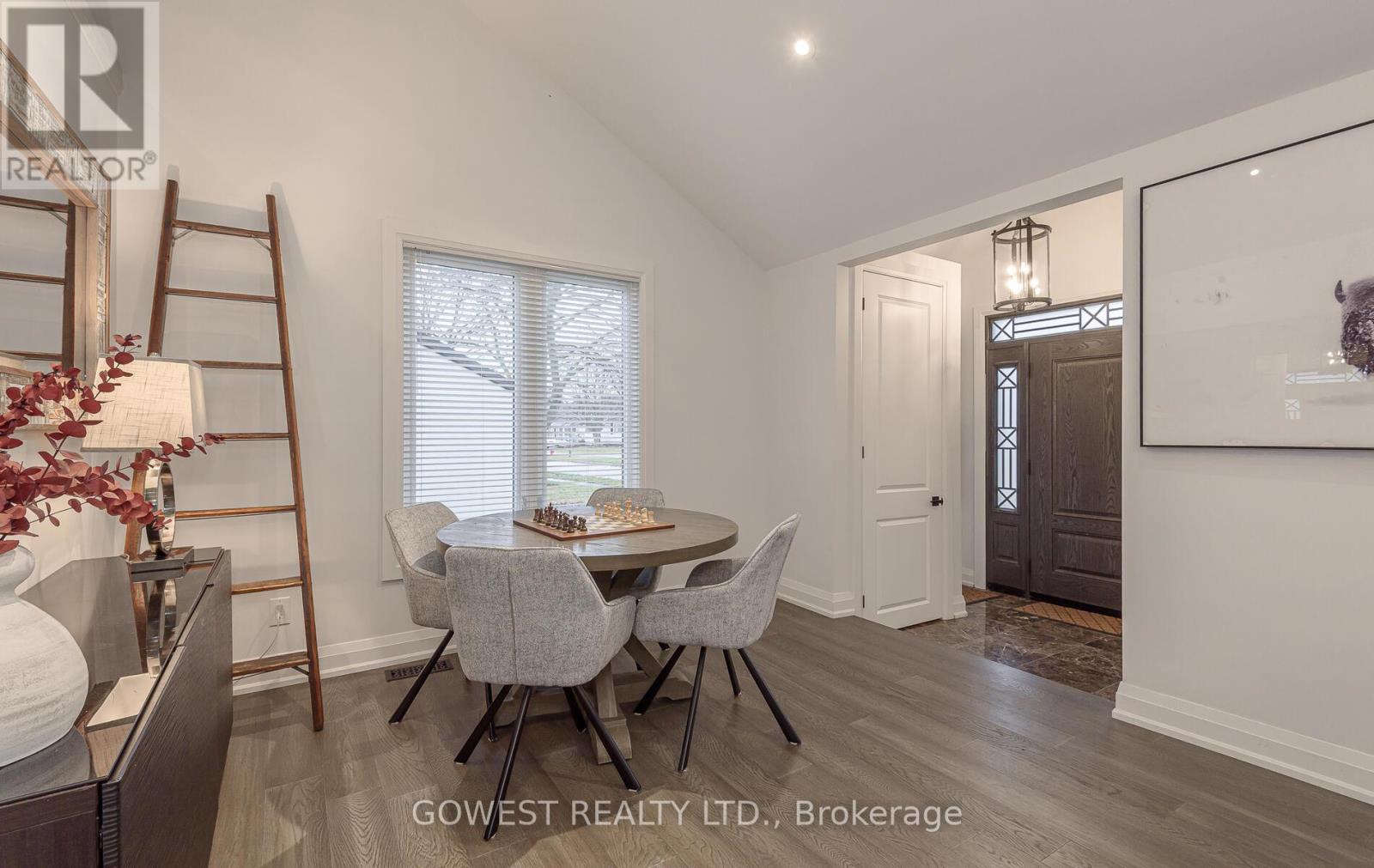36 Normandy Boulevard, Halton Hills, Ontario  L7G 1W1 - Photo 6 - W12578036