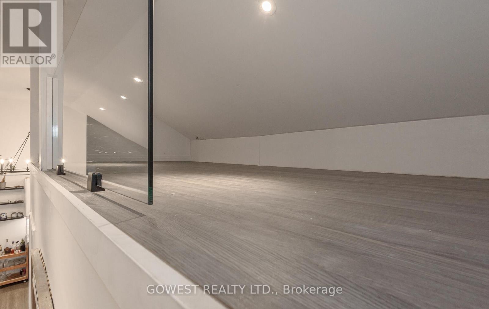 36 Normandy Boulevard, Halton Hills, Ontario  L7G 1W1 - Photo 8 - W12578036