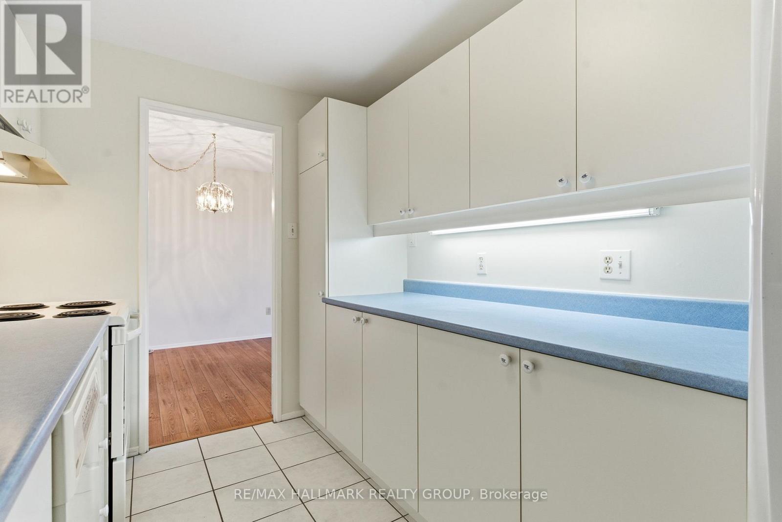 406 - 1025 Richmond Road, Ottawa, Ontario  K2B 8G8 - Photo 8 - X12578126