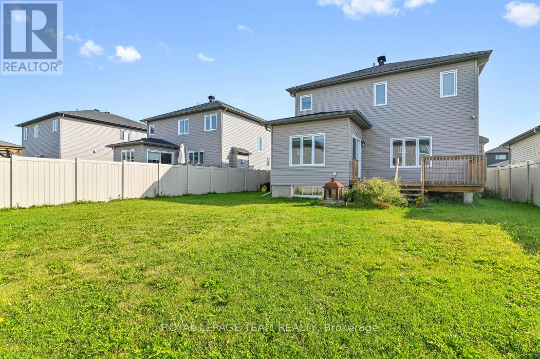 69 Duncanville Street, Russell, Ontario  K4R 0E9 - Photo 38 - X12578130