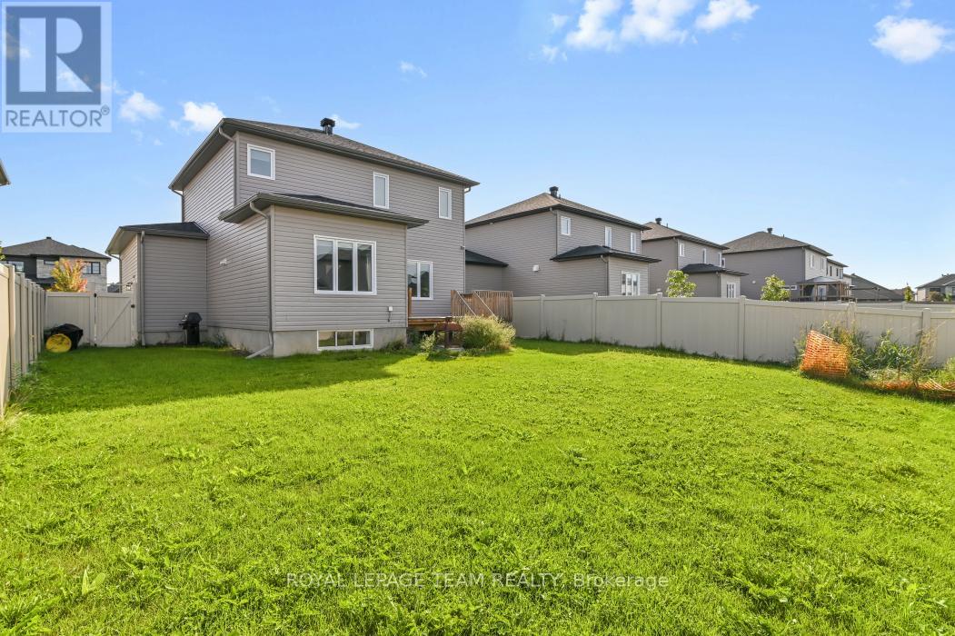 69 Duncanville Street, Russell, Ontario  K4R 0E9 - Photo 39 - X12578130