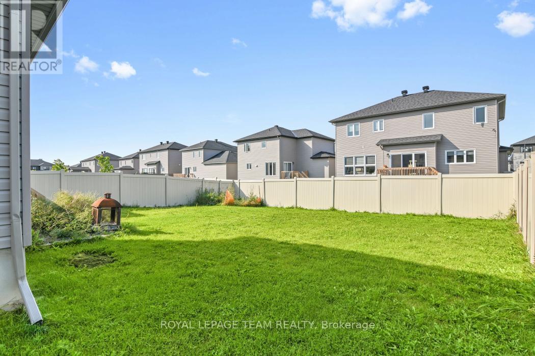 69 Duncanville Street, Russell, Ontario  K4R 0E9 - Photo 40 - X12578130