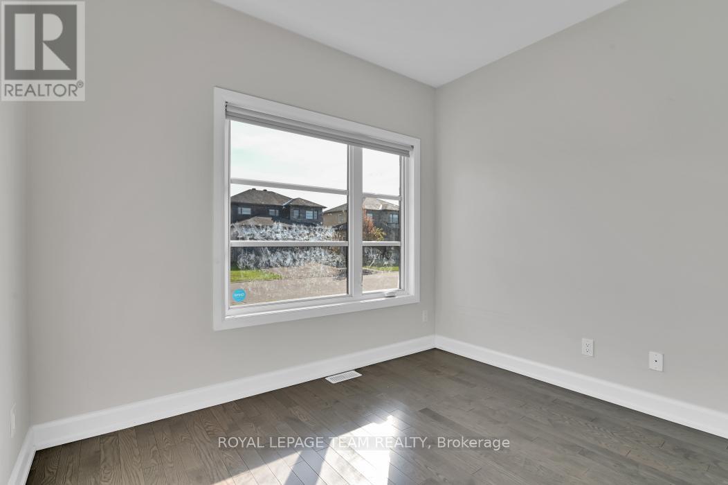 69 Duncanville Street, Russell, Ontario  K4R 0E9 - Photo 6 - X12578130