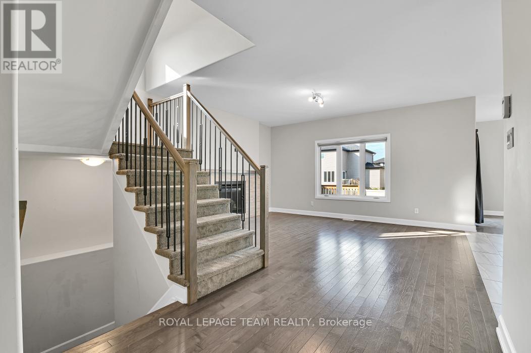 69 Duncanville Street, Russell, Ontario  K4R 0E9 - Photo 8 - X12578130