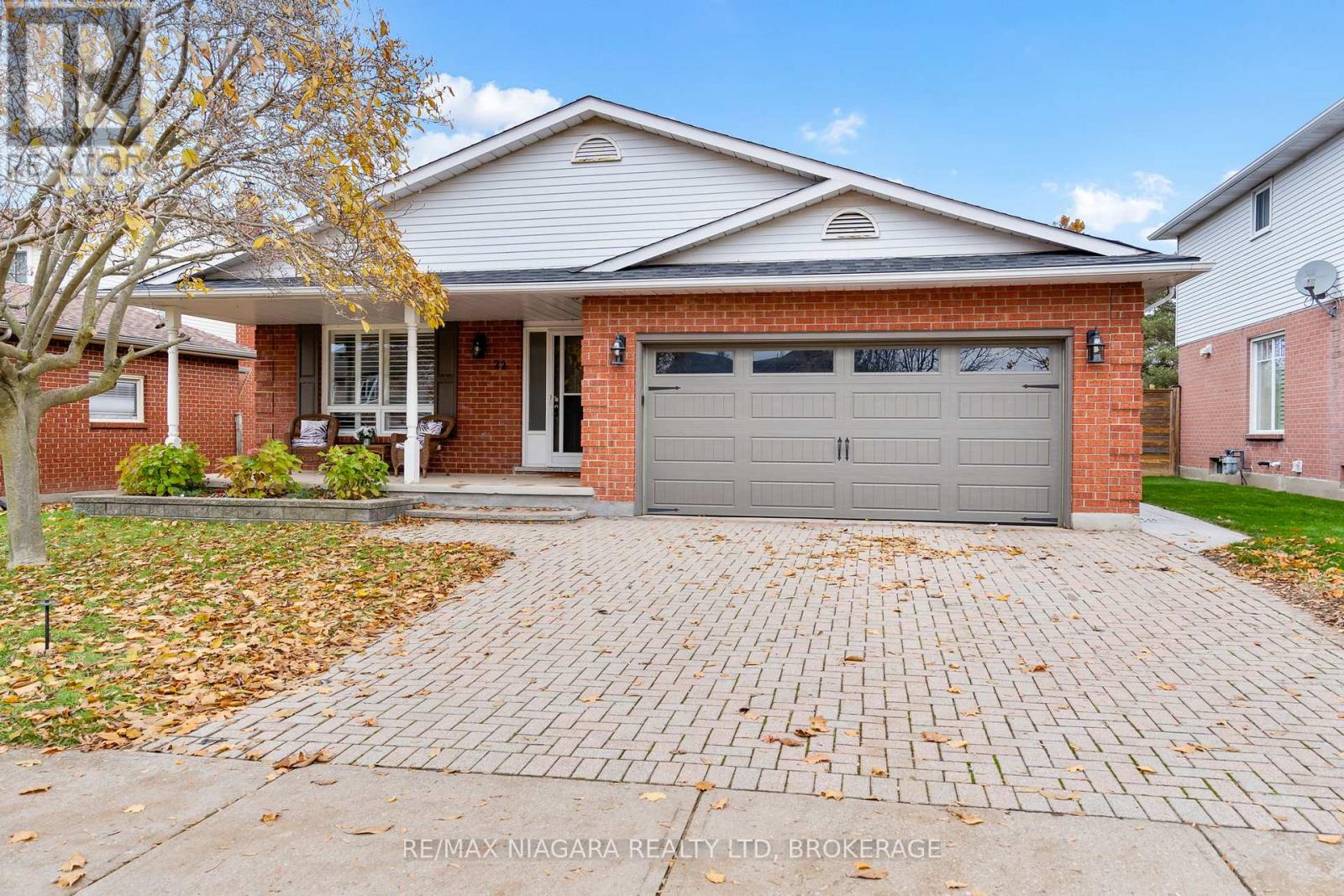 22 Michelle Drive, St. Catharines (Grapeview), Ontario  L2S 3G7 - Photo 2 - X12578058