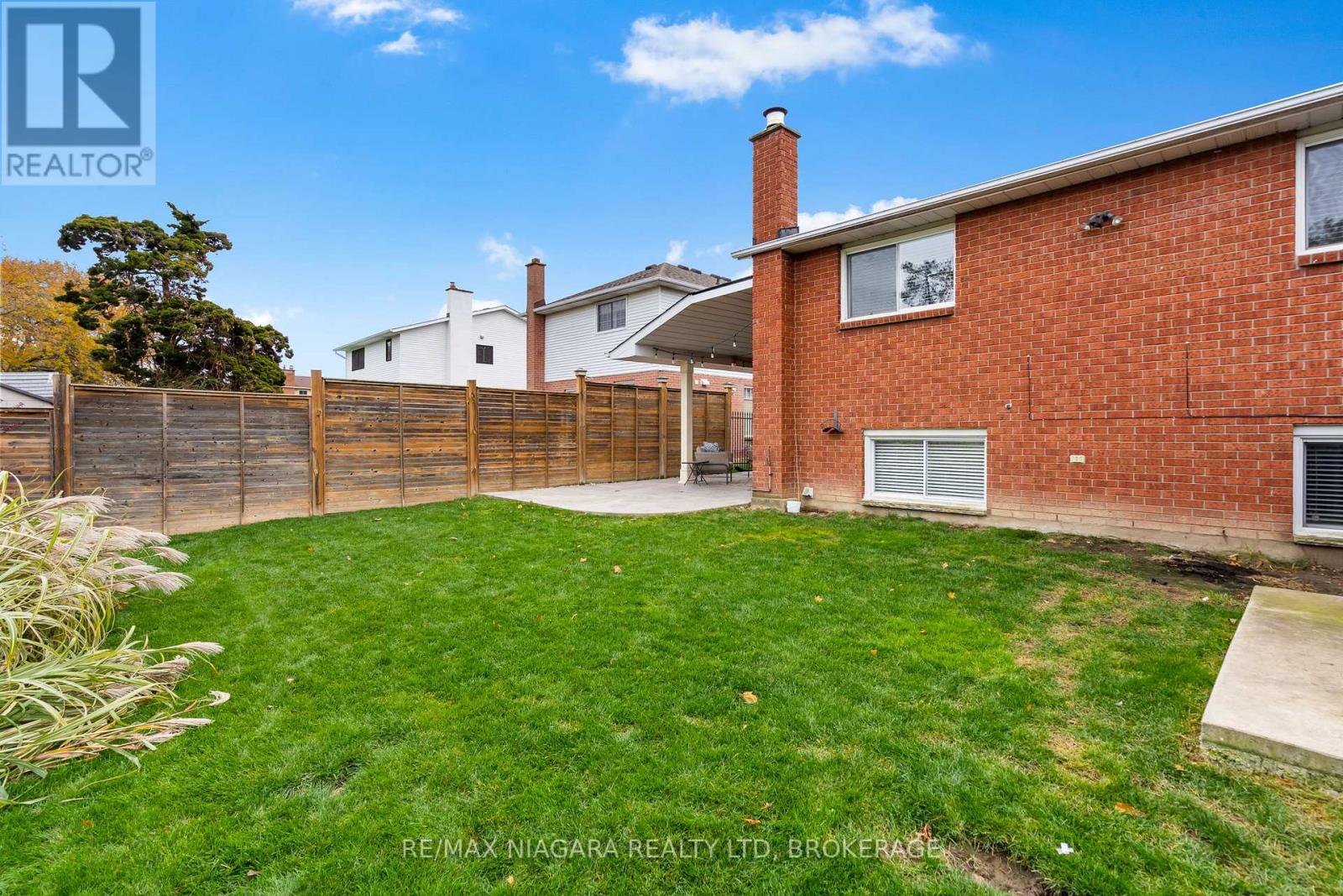 22 Michelle Drive, St. Catharines (Grapeview), Ontario  L2S 3G7 - Photo 32 - X12578058