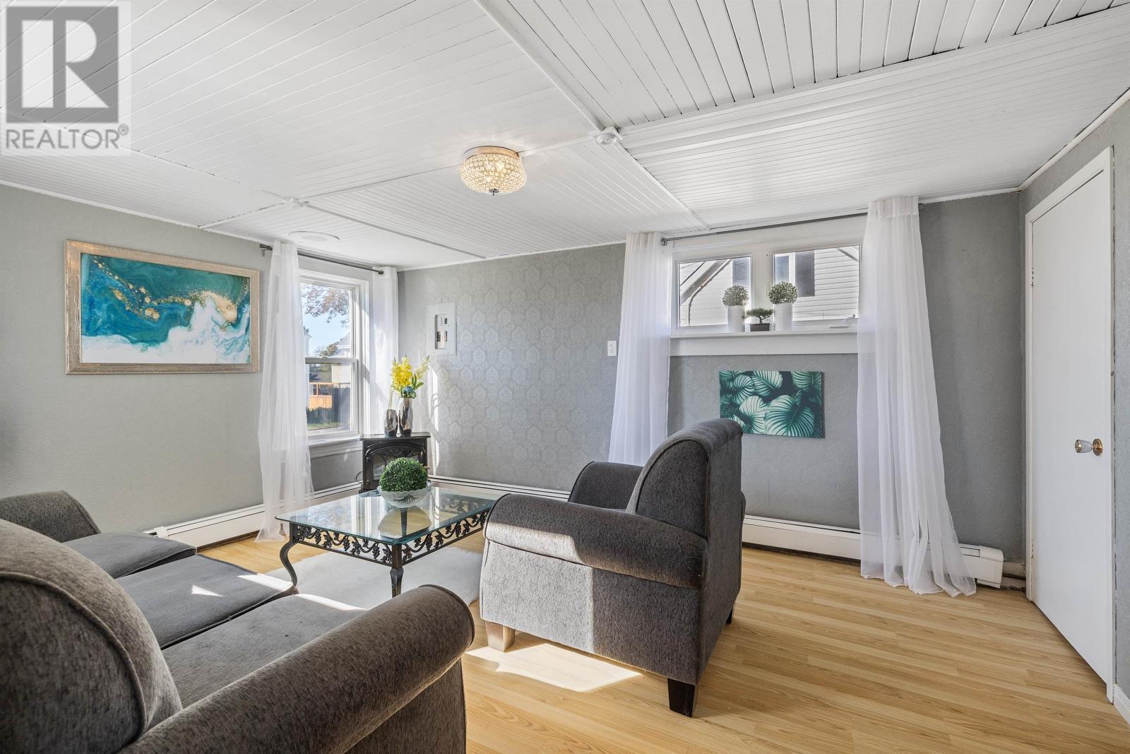 439a Notre Dame Street, Summerside, Prince Edward Island  C1N 1S8 - Photo 6 - 202528559