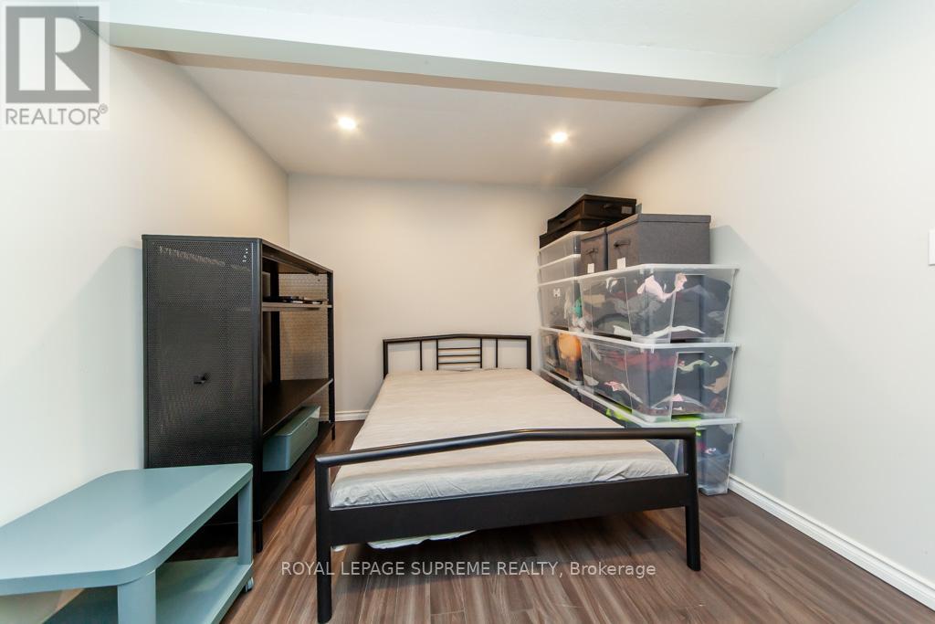 13 Robins Avenue, Hamilton, Ontario  L8H 4M5 - Photo 16 - X12577862