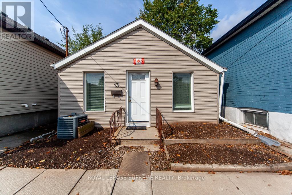 13 Robins Avenue, Hamilton, Ontario  L8H 4M5 - Photo 2 - X12577862