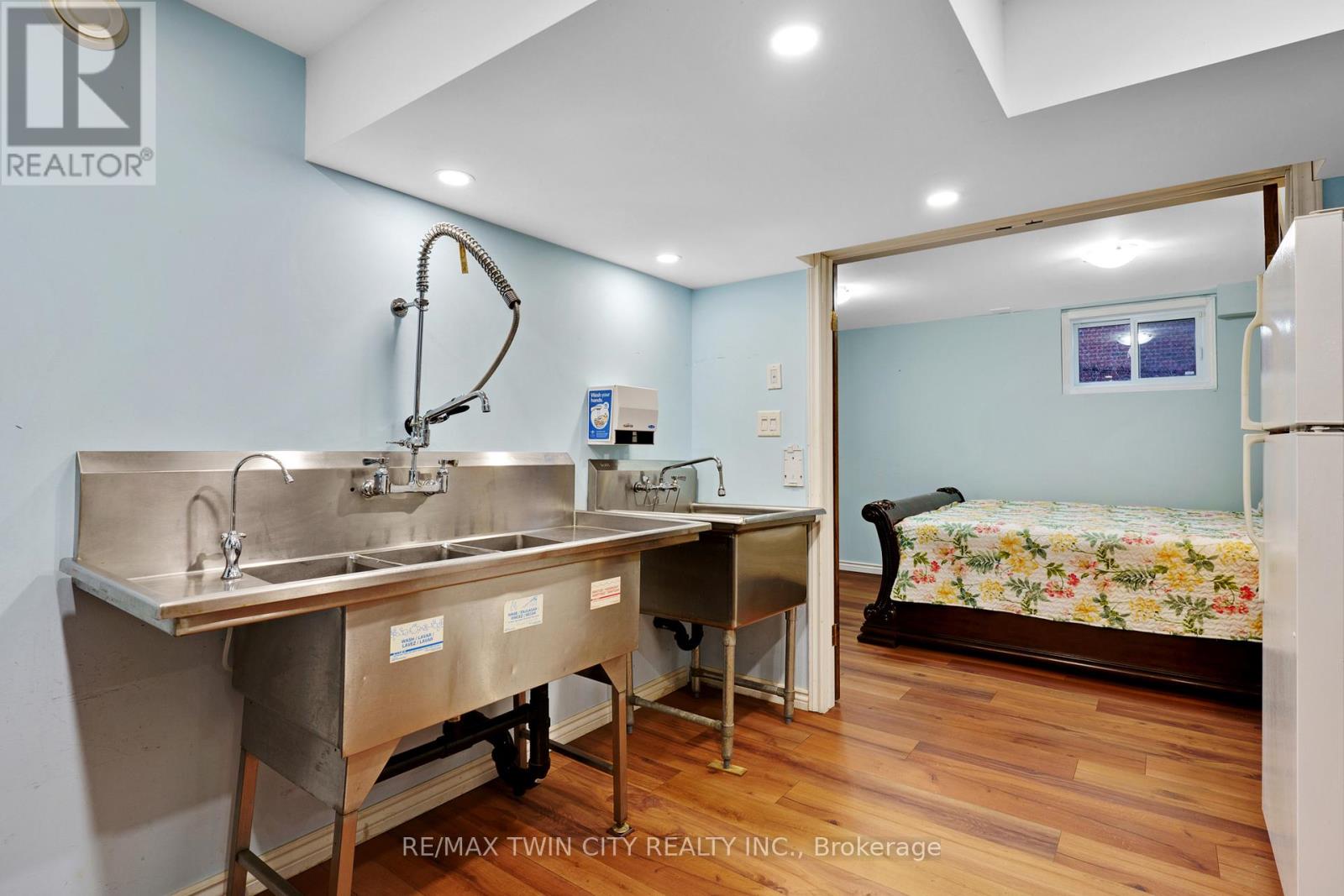 139 Ferris Drive, Wellesley, Ontario  N0B 2T0 - Photo 36 - X12577890