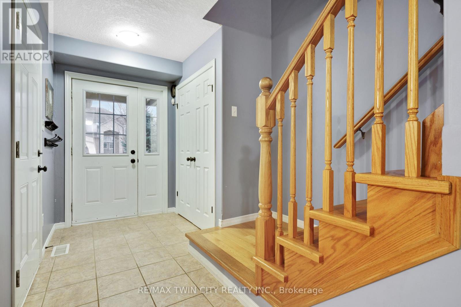 139 Ferris Drive, Wellesley, Ontario  N0B 2T0 - Photo 4 - X12577890