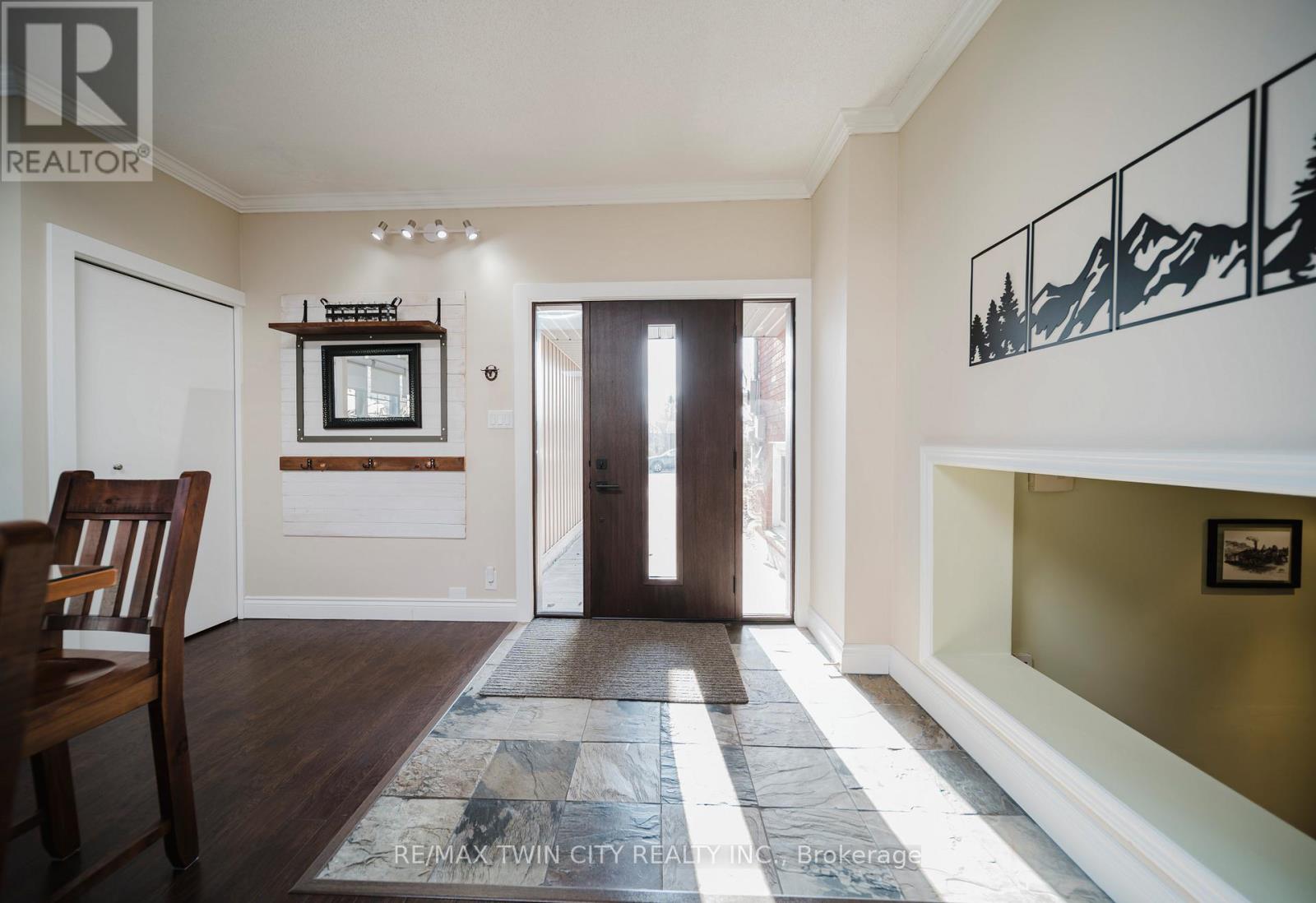 466 Hillview Crescent, Wilmot, Ontario  N3A 1K8 - Photo 5 - X12577930