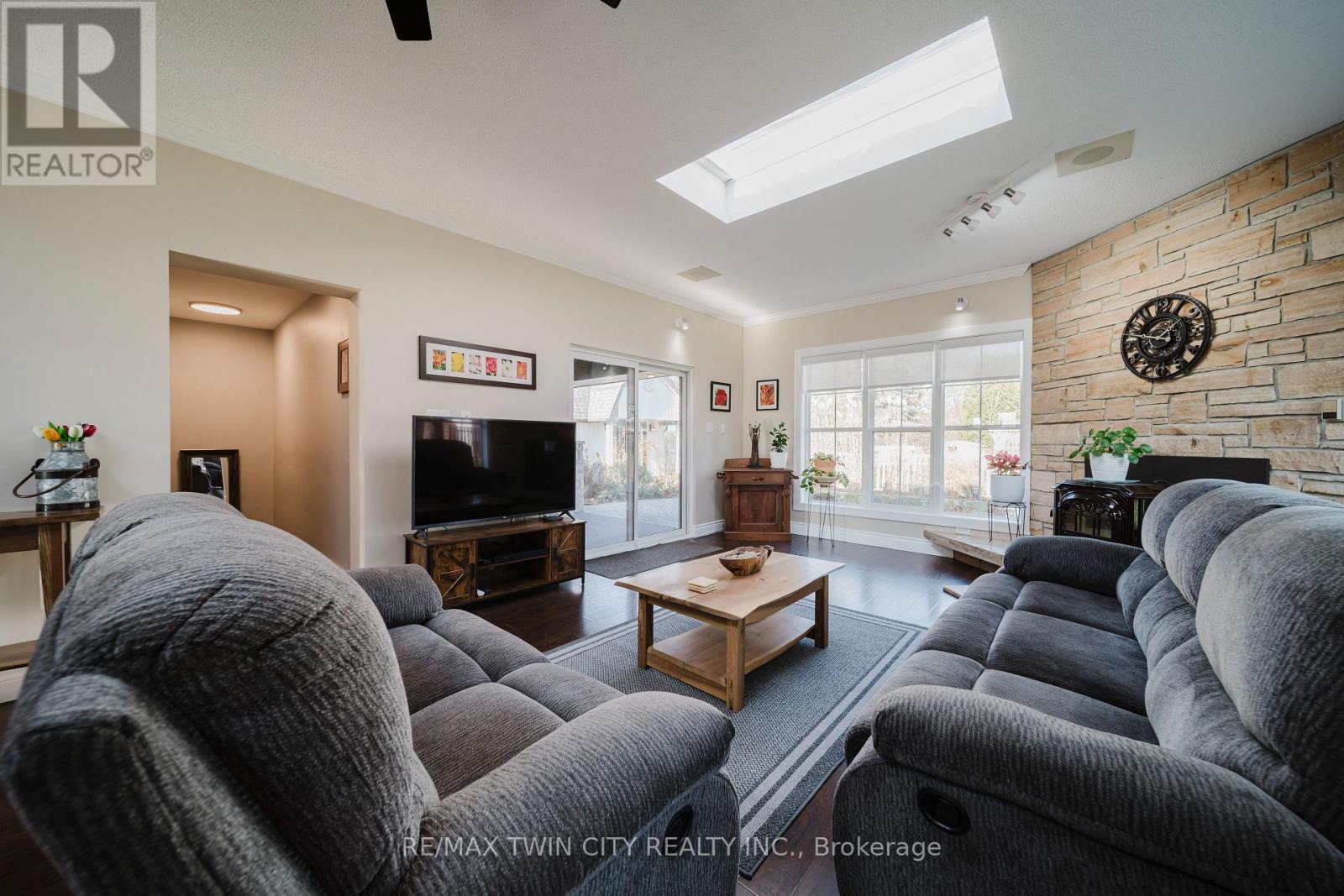 466 Hillview Crescent, Wilmot, Ontario  N3A 1K8 - Photo 7 - X12577930