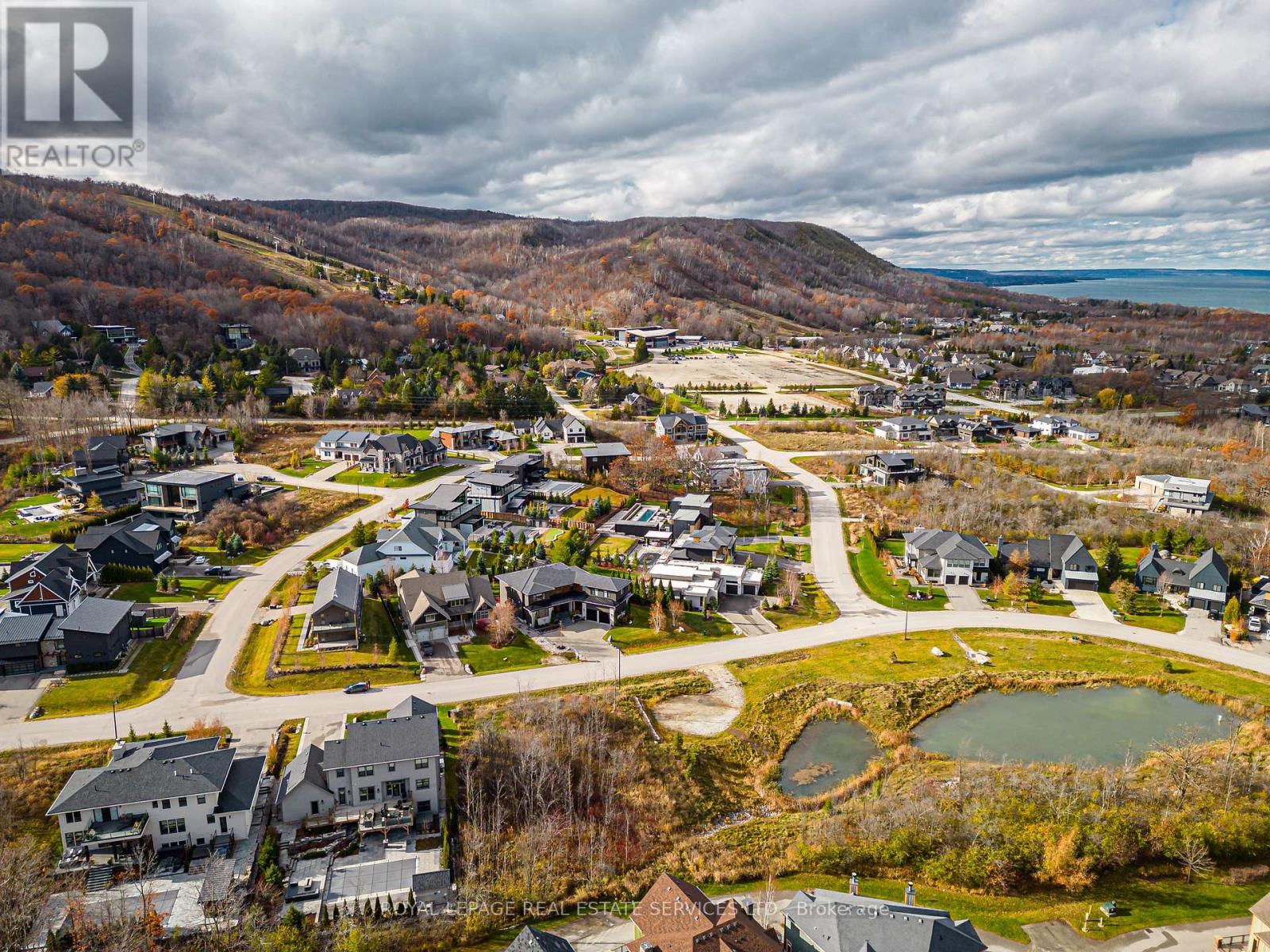 127 Arnot Crescent, Blue Mountains, Ontario  L9Y 0Z8 - Photo 10 - X12578002