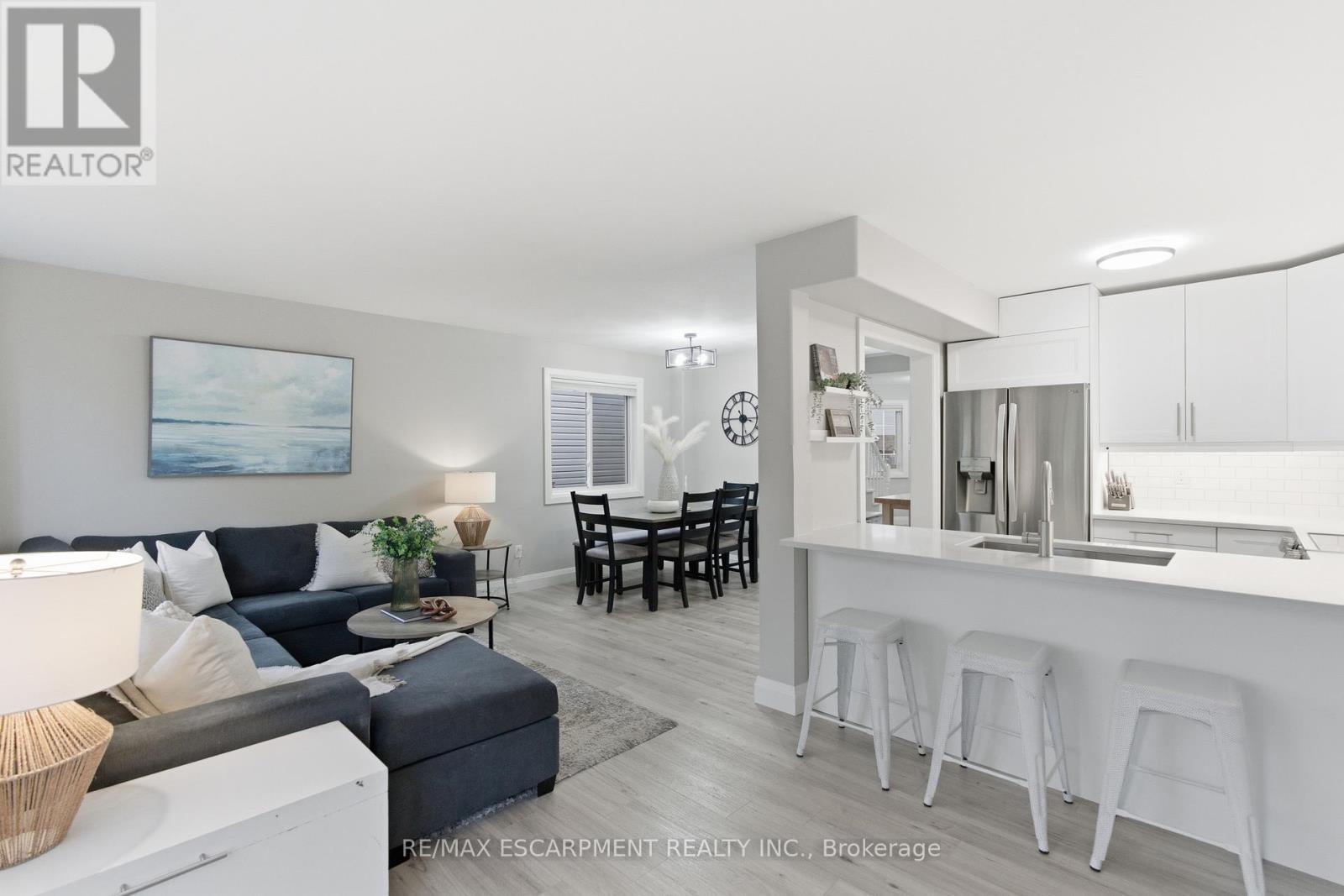 4399 Christopher Court, Lincoln, Ontario  L0R 1B5 - Photo 12 - X12578006