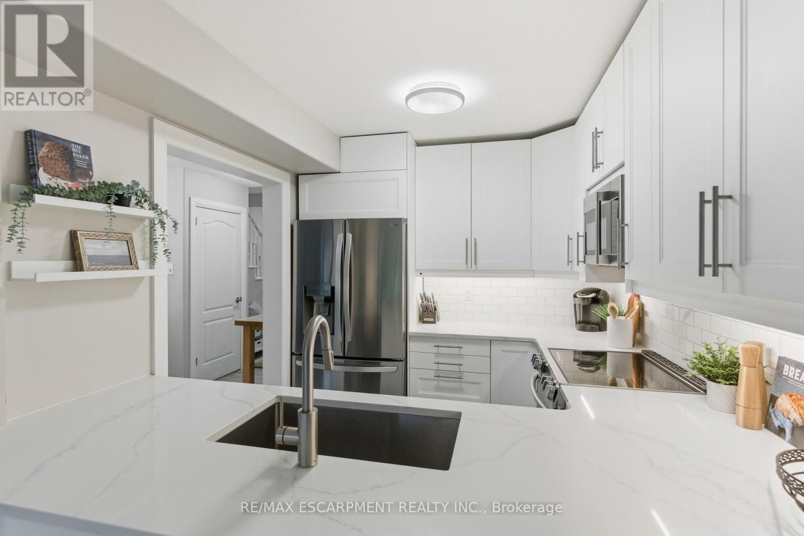 4399 Christopher Court, Lincoln, Ontario  L0R 1B5 - Photo 16 - X12578006