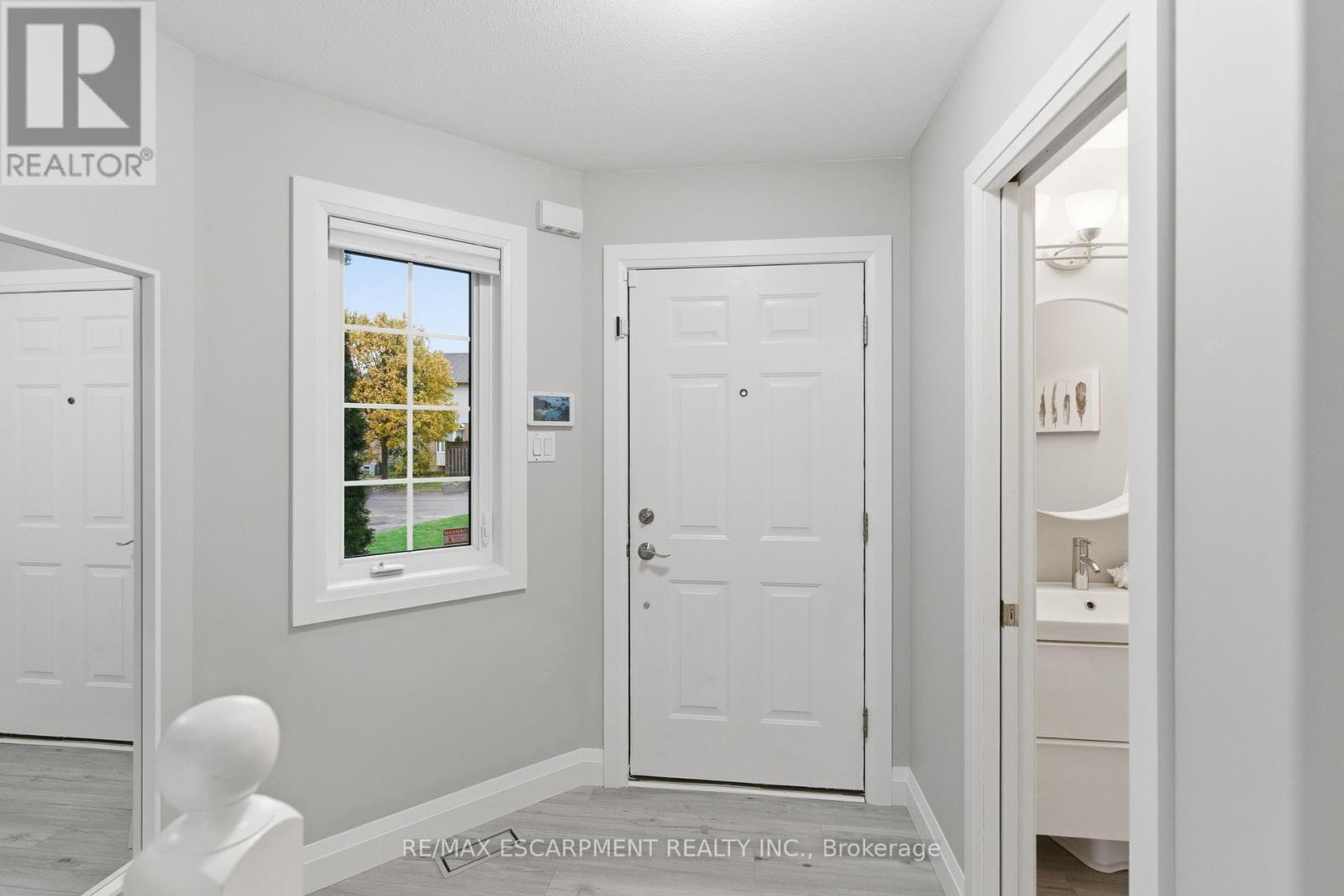 4399 Christopher Court, Lincoln, Ontario  L0R 1B5 - Photo 3 - X12578006