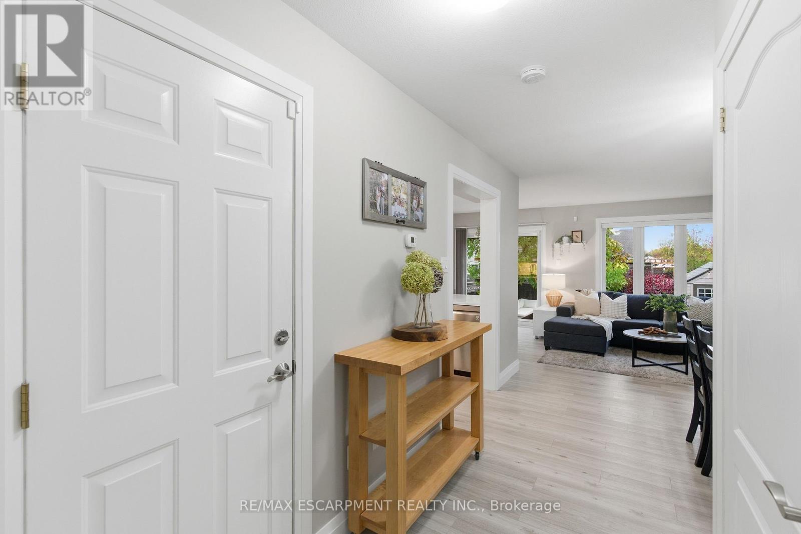 4399 Christopher Court, Lincoln, Ontario  L0R 1B5 - Photo 5 - X12578006