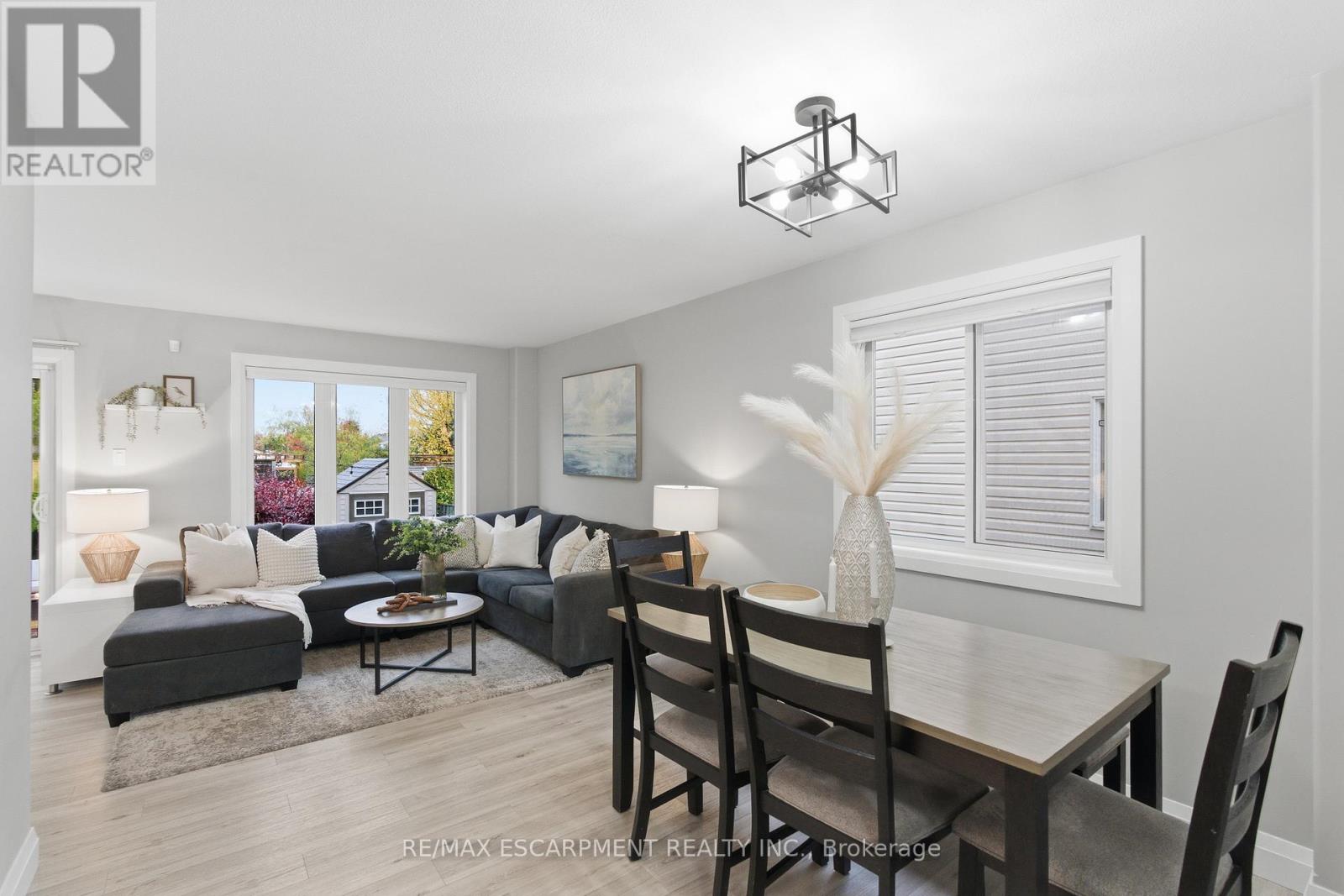 4399 Christopher Court, Lincoln, Ontario  L0R 1B5 - Photo 6 - X12578006