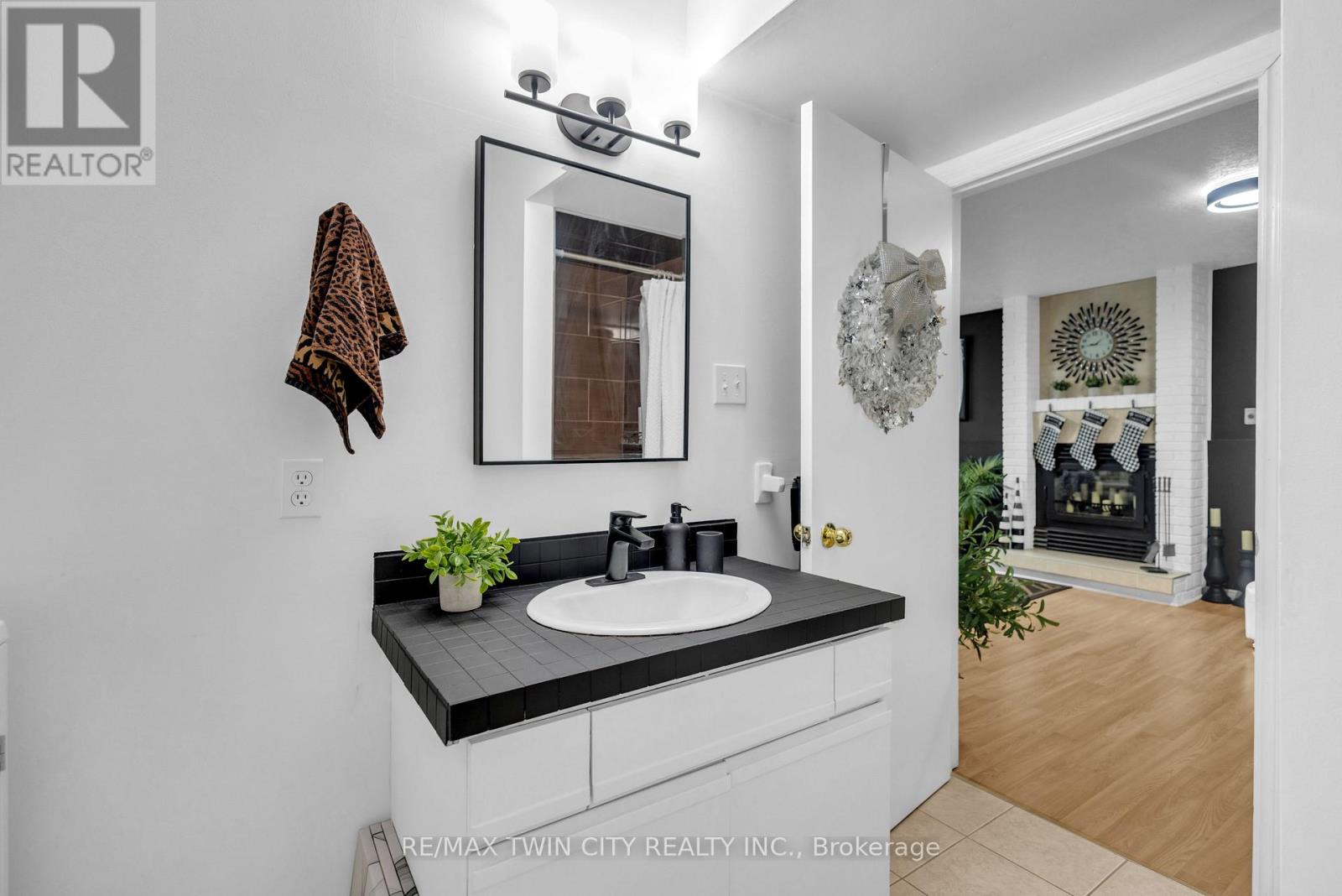 67 West Acres Crescent, Kitchener, Ontario  N2N 3G8 - Photo 16 - X12578038