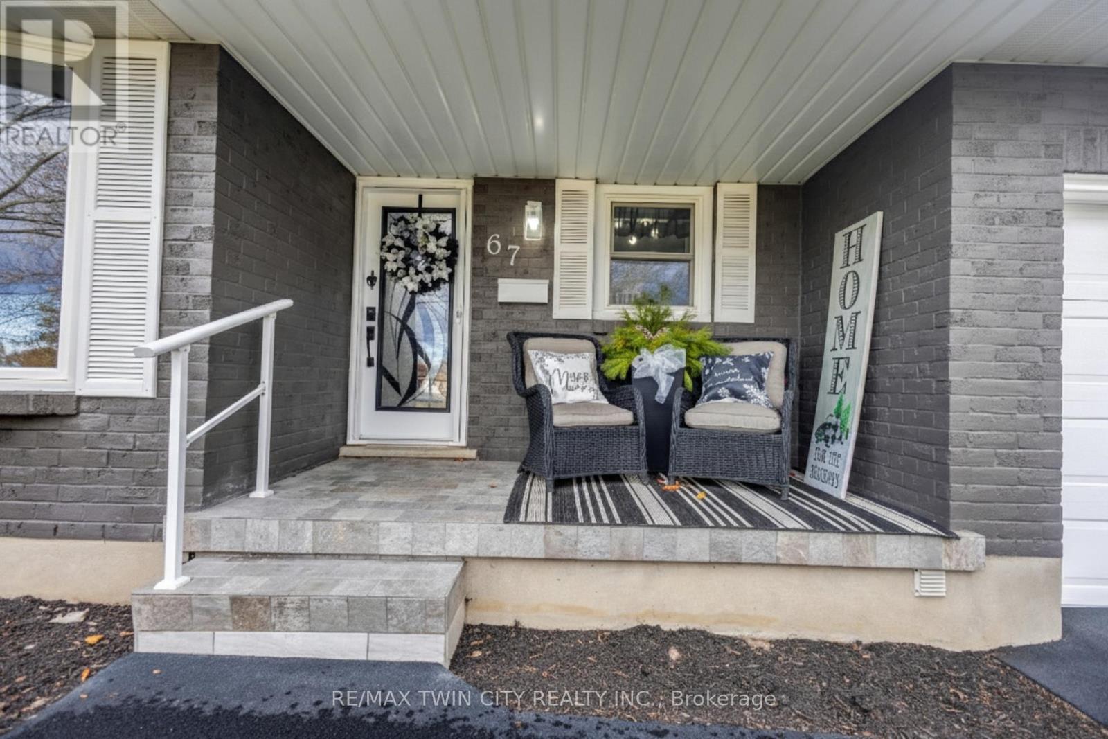 67 West Acres Crescent, Kitchener, Ontario  N2N 3G8 - Photo 2 - X12578038