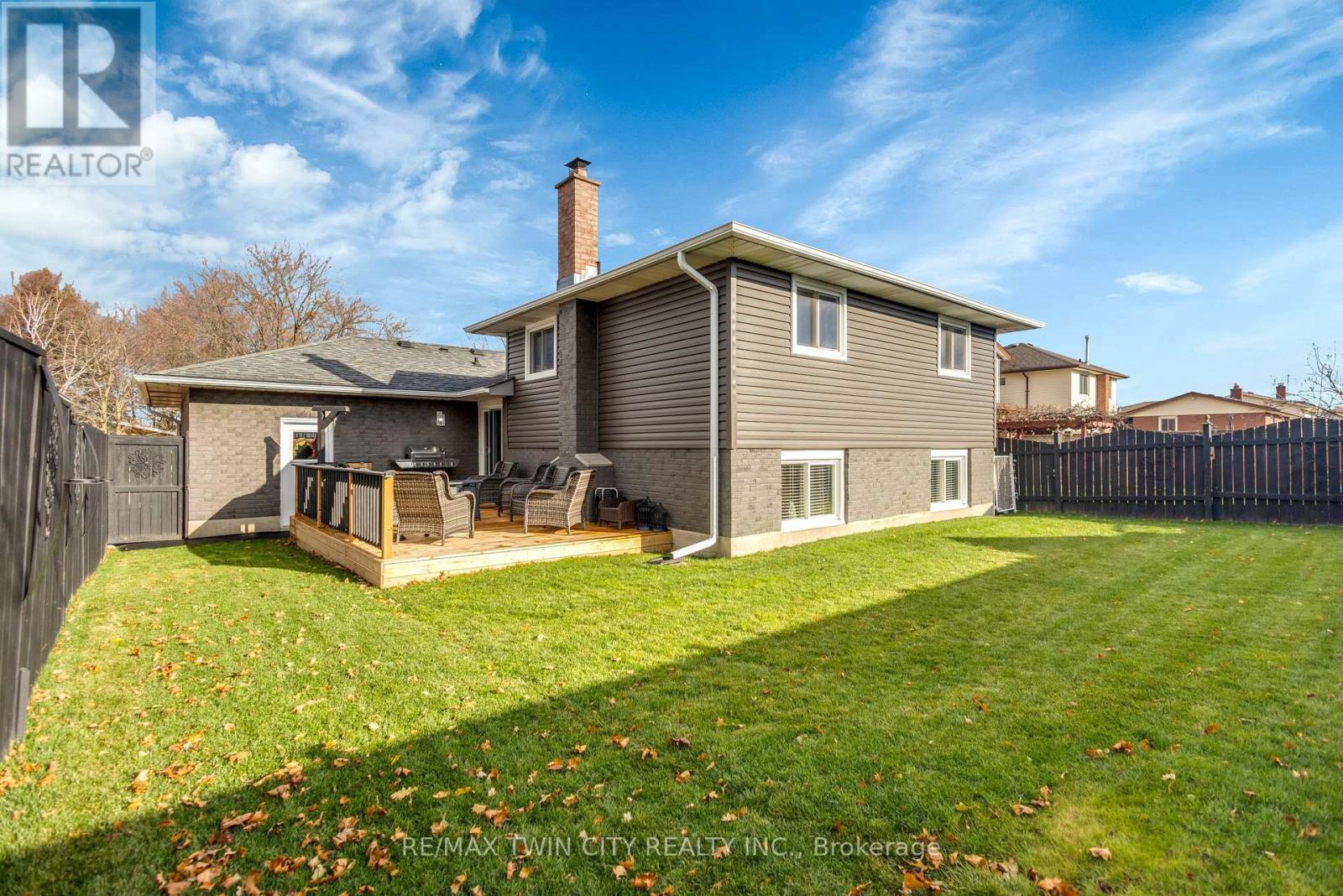 67 West Acres Crescent, Kitchener, Ontario  N2N 3G8 - Photo 35 - X12578038