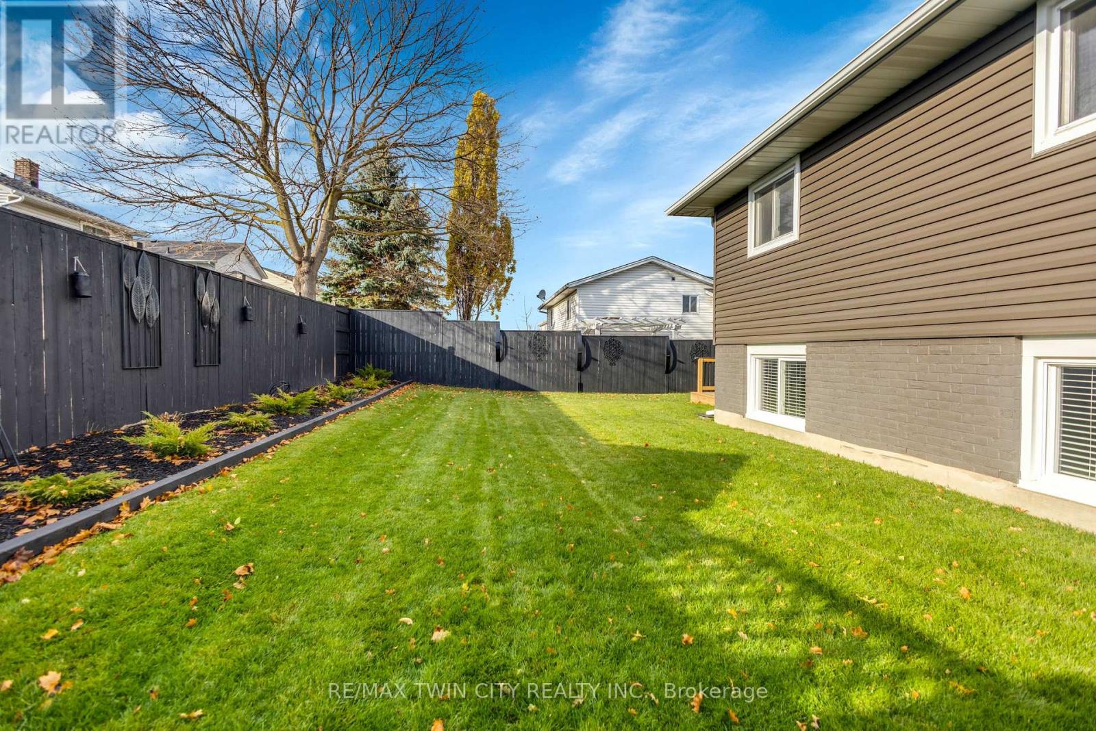 67 West Acres Crescent, Kitchener, Ontario  N2N 3G8 - Photo 37 - X12578038