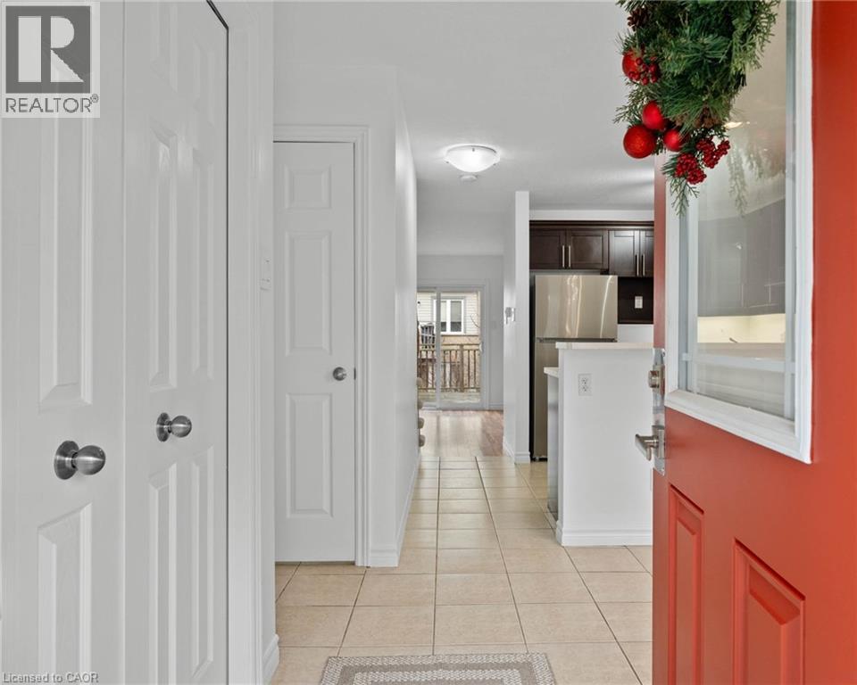 10 Foxglove Crescent Unit# 18, Kitchener, Ontario  N2E 0E1 - Photo 3 - 40790627