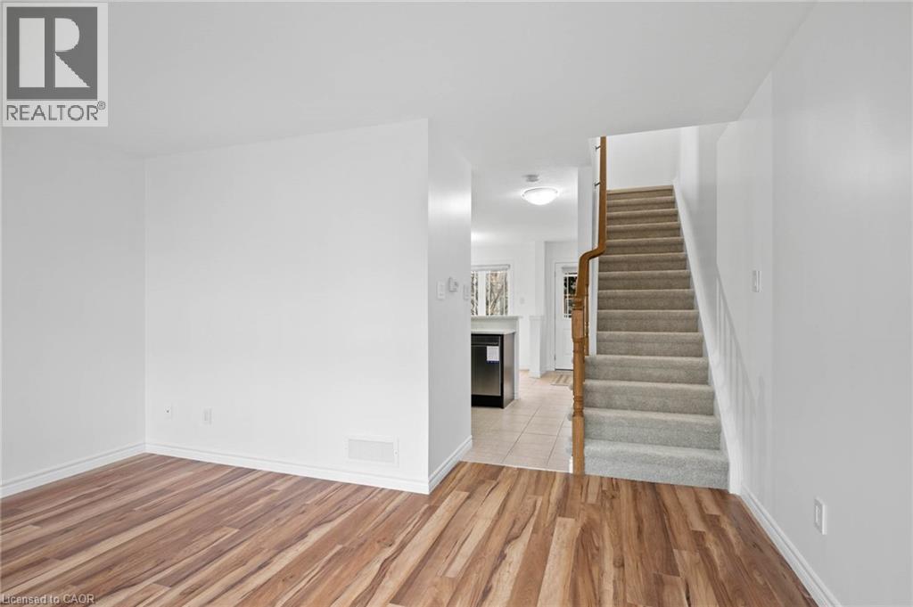 10 Foxglove Crescent Unit# 18, Kitchener, Ontario  N2E 0E1 - Photo 8 - 40790627