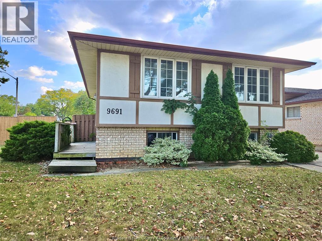 MLS# 25030640: 9691 AVERY LANE, Windsor, Canada