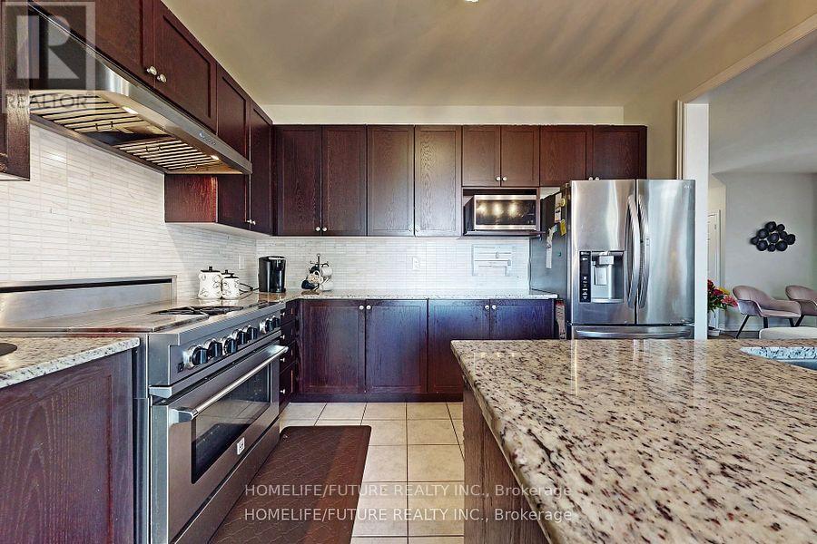 66 Woodgrove Drive, Toronto, Ontario  M1E 3J9 - Photo 4 - E12576990