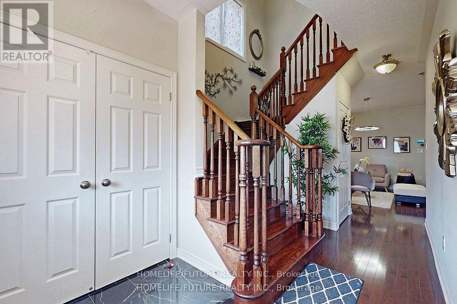 66 Woodgrove Drive, Toronto, Ontario  M1E 3J9 - Photo 2 - E12576990