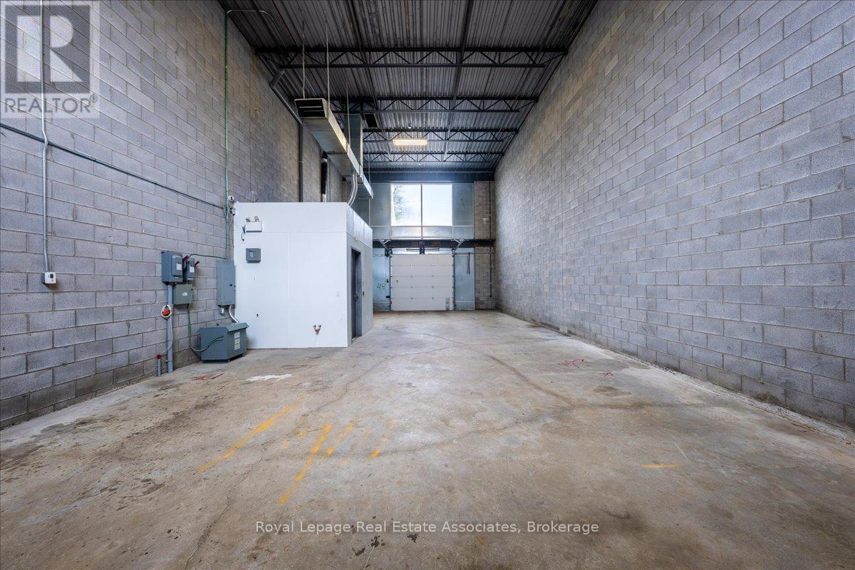 48 - 1215 Queensway E, Mississauga, Ontario  L4Y 0G4 - Photo 3 - W12155873