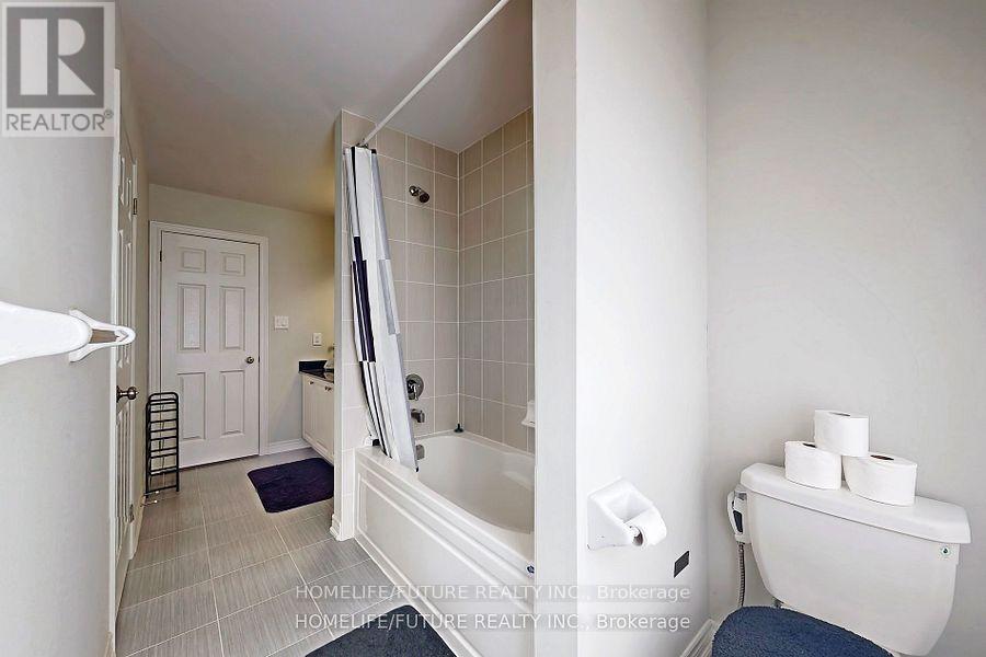 66 Woodgrove Drive, Toronto, Ontario  M1E 3J9 - Photo 12 - E12576990