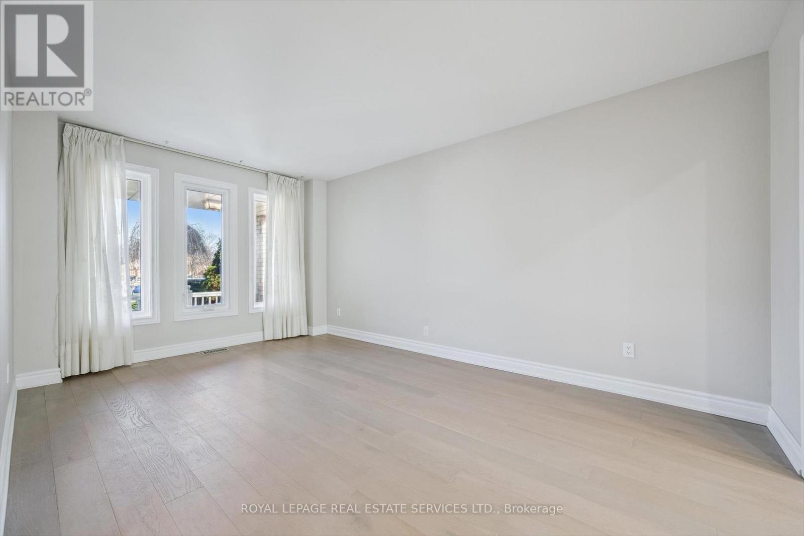 624 Farwell Crescent, Mississauga, Ontario  L5R 2A7 - Photo 5 - W12577946