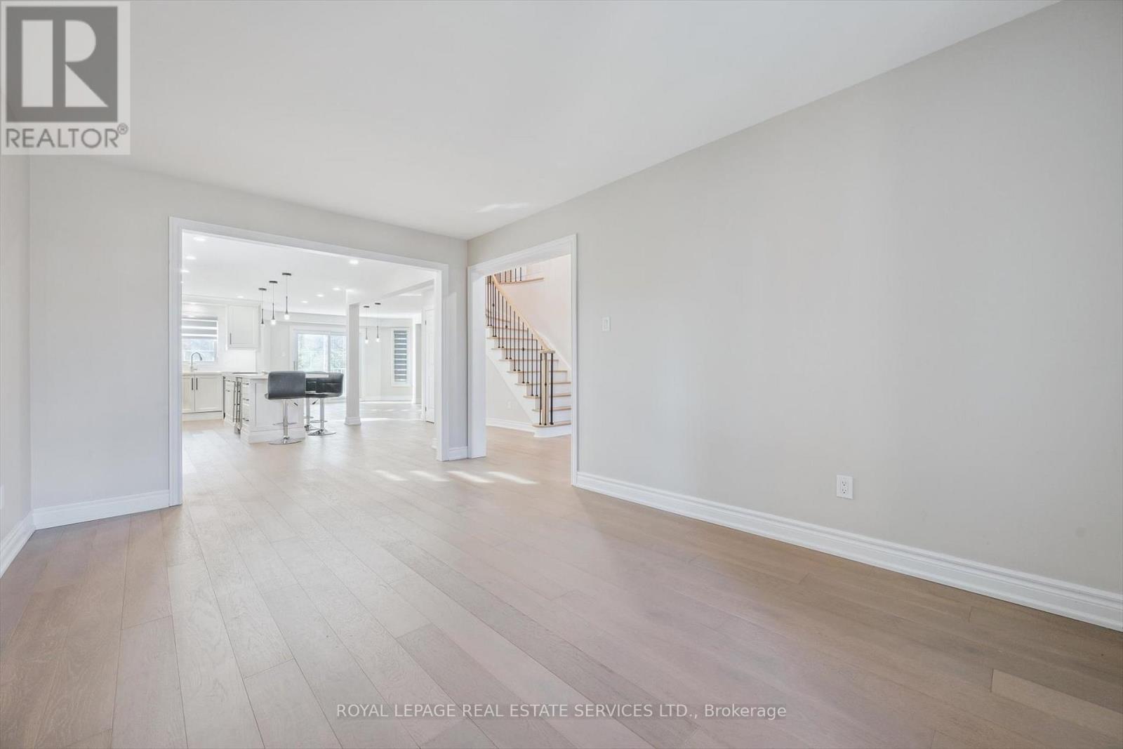 624 Farwell Crescent, Mississauga, Ontario  L5R 2A7 - Photo 6 - W12577946