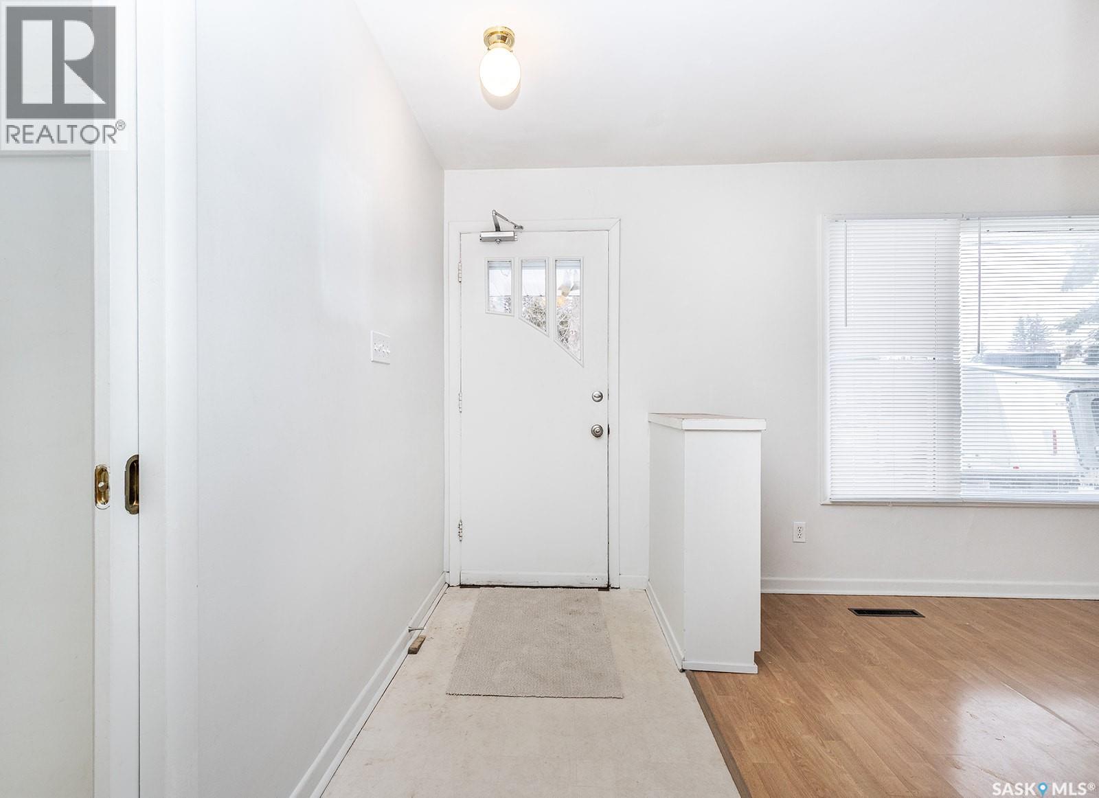 1312 13th Street E, Saskatoon, Saskatchewan  S7H 0C7 - Photo 2 - SK024687